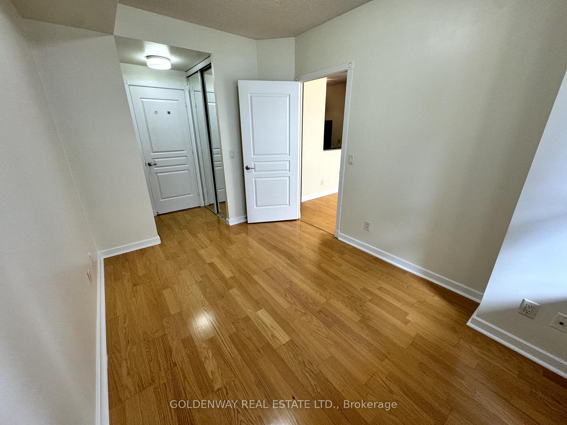 Photo 8 of Unit 921, 438 Richmond Street W, Toronto, Waterfront Communities — HOMEH