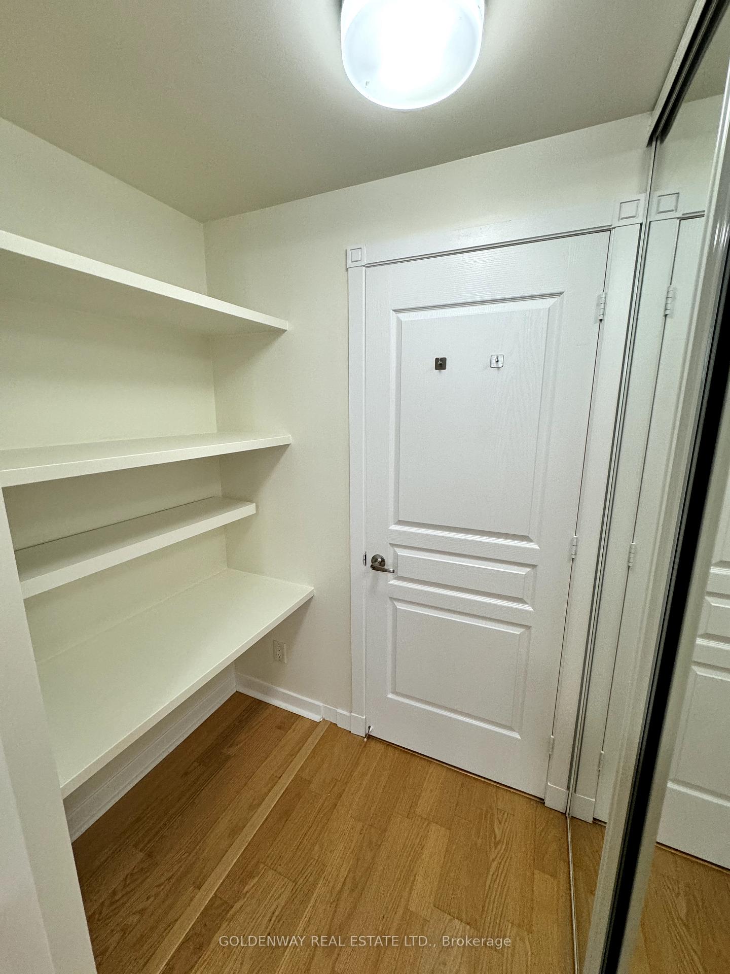 Photo 9 of Unit 921, 438 Richmond Street W, Toronto, Waterfront Communities — HOMEH