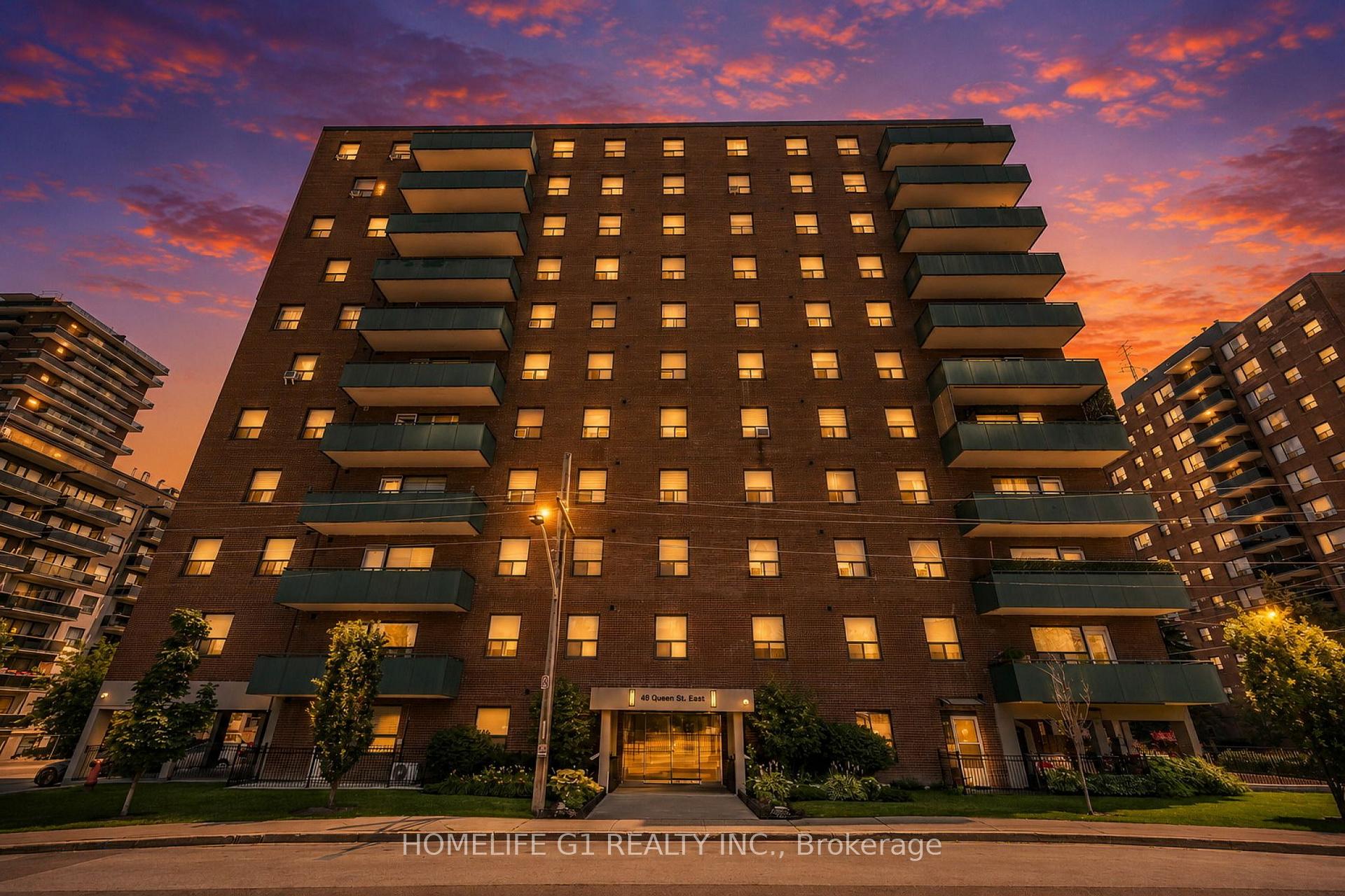 Photo 3 of 49 Queen Street, Mississauga, Port Credit — HOMEH