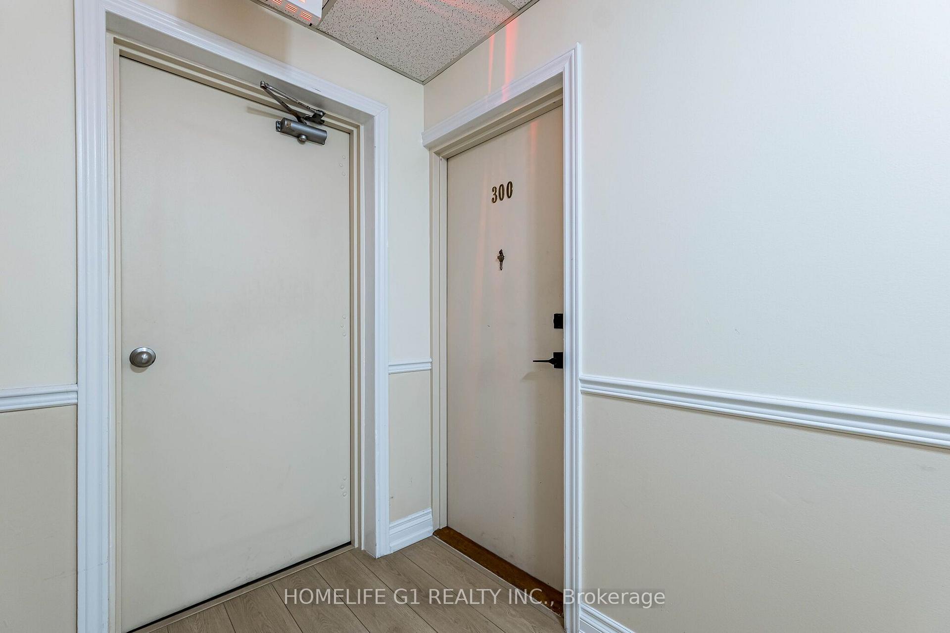 Photo 8 of 49 Queen Street, Mississauga, Port Credit — HOMEH