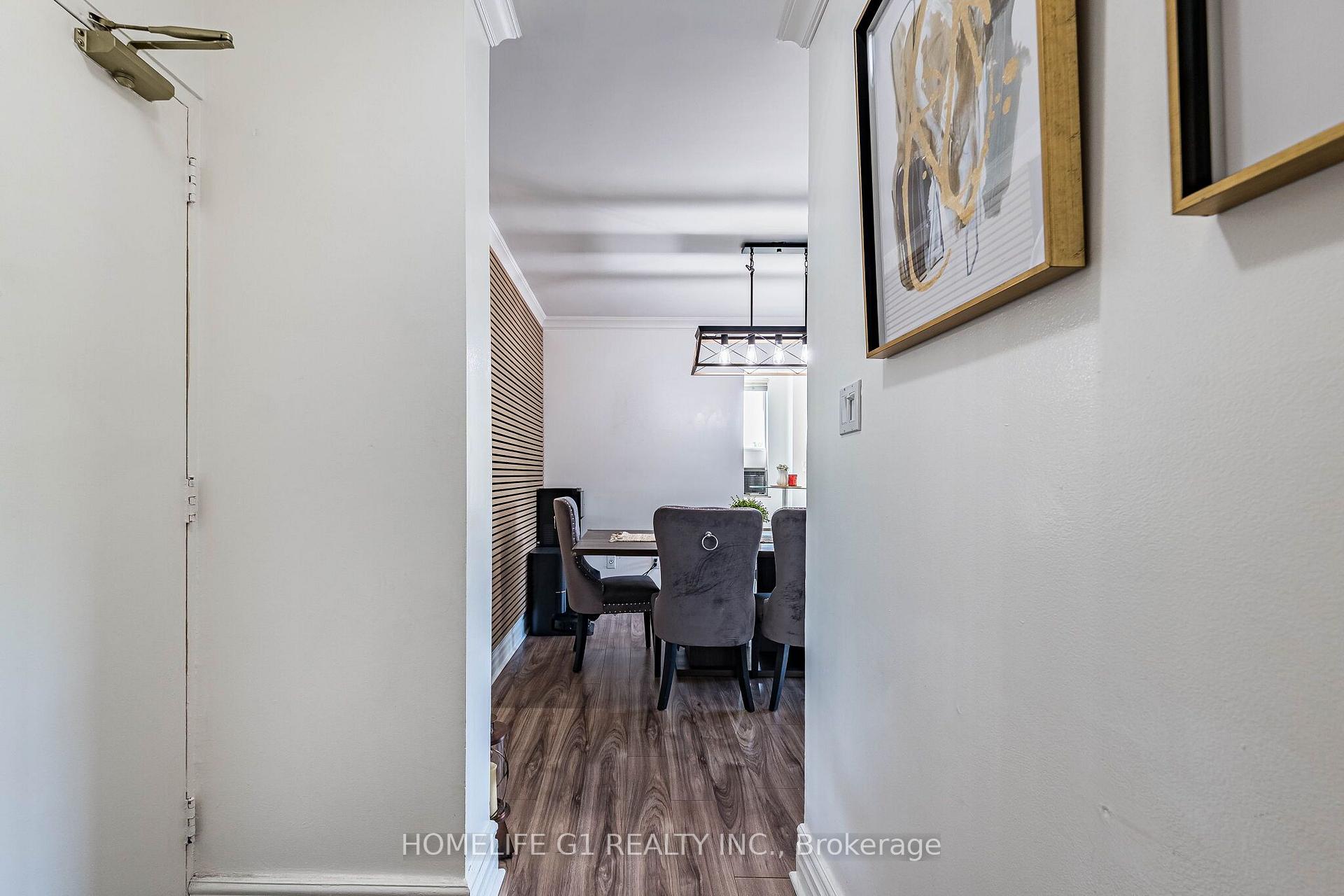 Photo 11 of 49 Queen Street, Mississauga, Port Credit — HOMEH