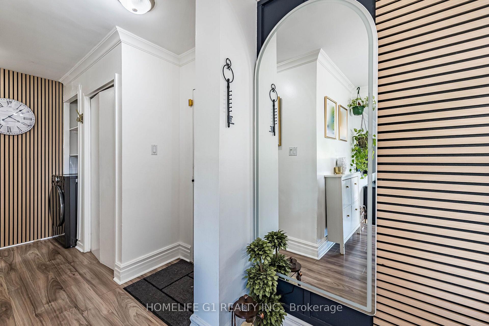 Photo 12 of 49 Queen Street, Mississauga, Port Credit — HOMEH
