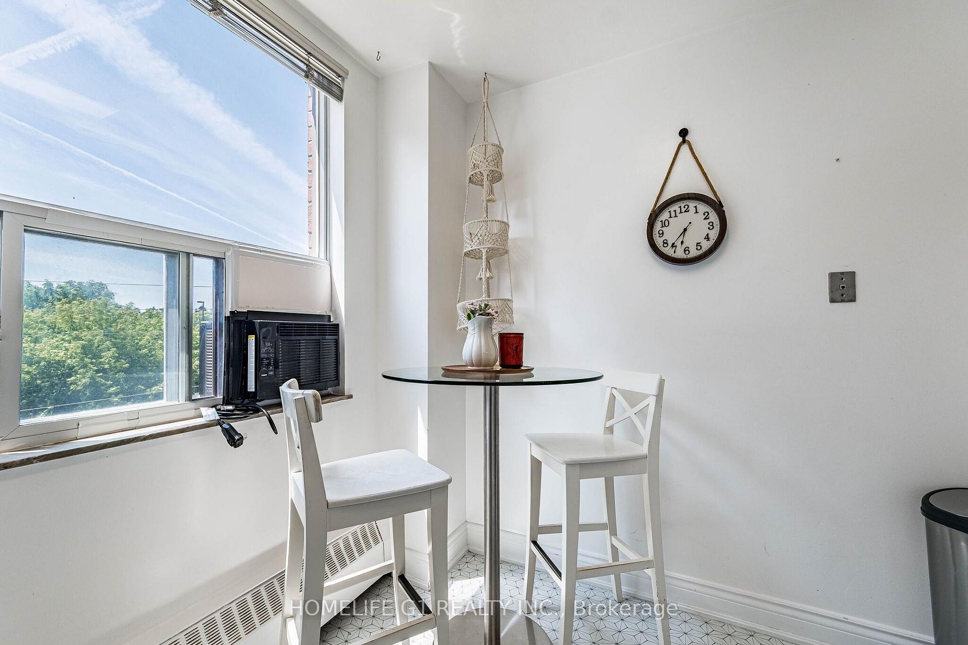 Photo 21 of 49 Queen Street, Mississauga, Port Credit — HOMEH