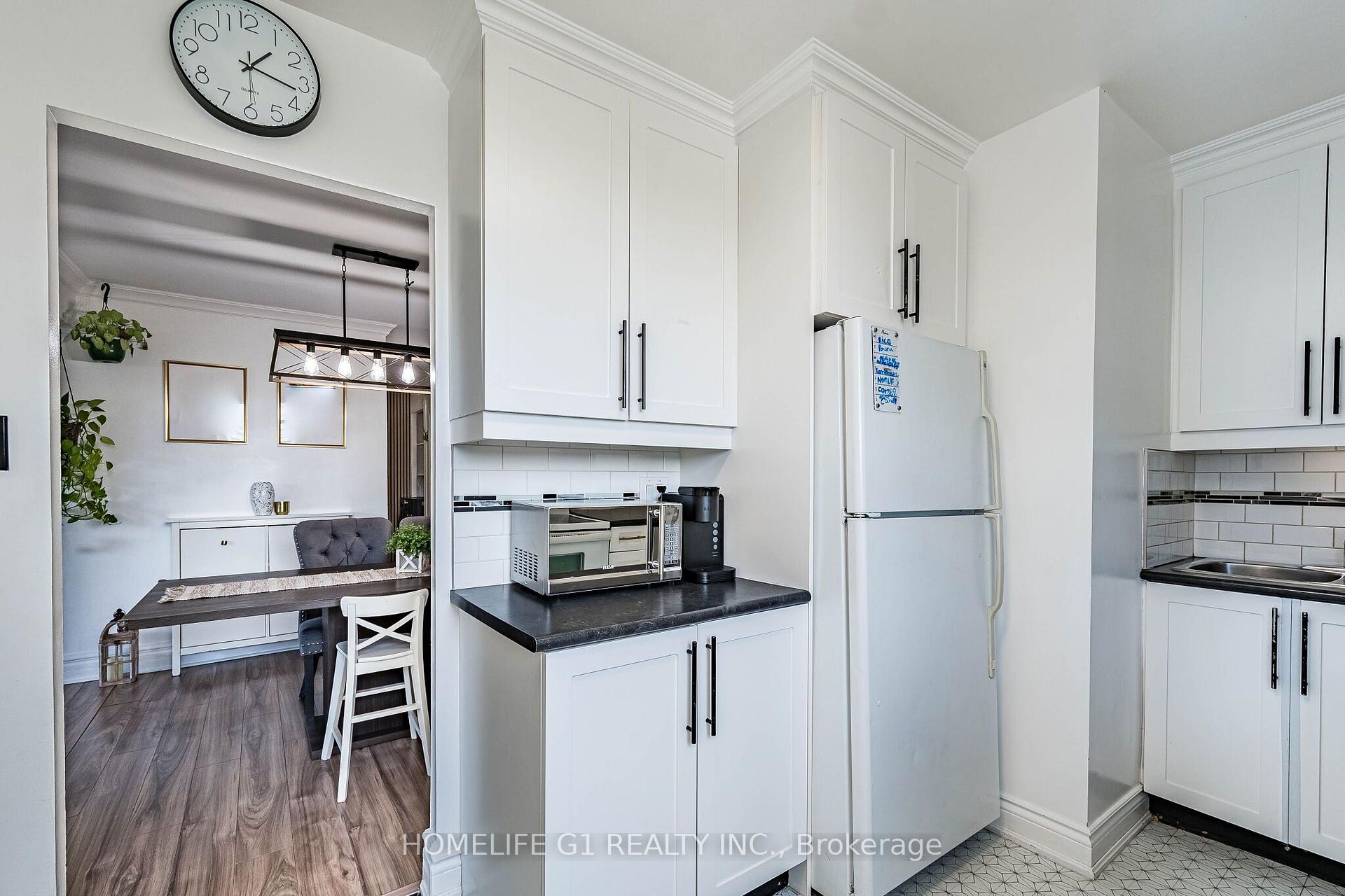 Photo 23 of 49 Queen Street, Mississauga, Port Credit — HOMEH