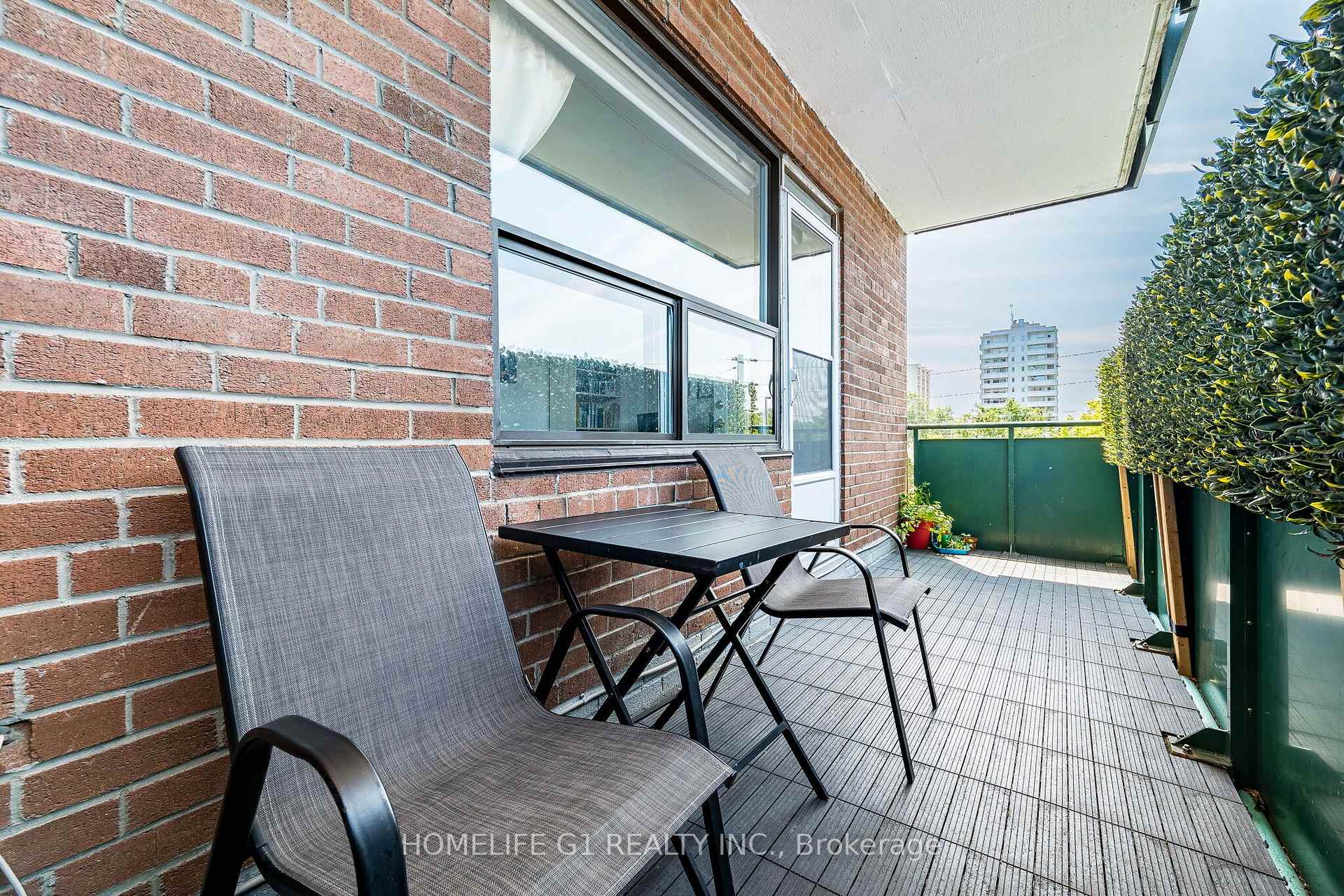 Photo 47 of 49 Queen Street, Mississauga, Port Credit — HOMEH