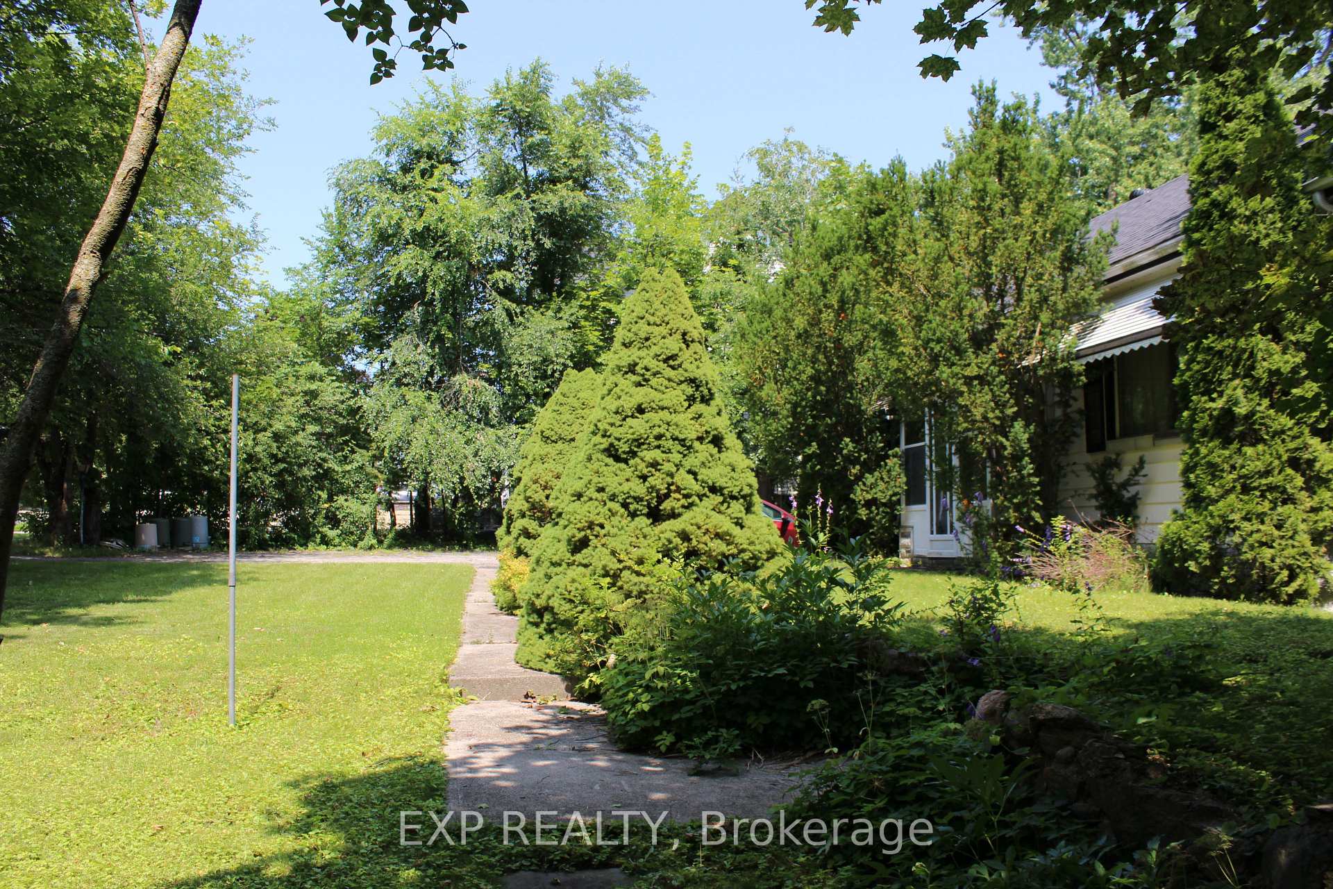 Photo 5 of 105 Puget Street, Barrie, Codrington — HOMEH