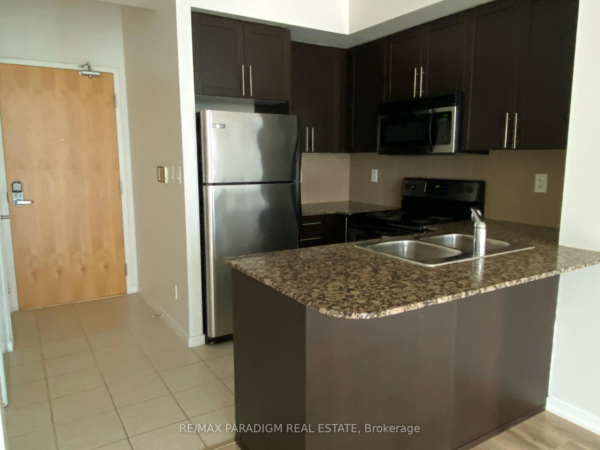 Photo 4 of Unit 1702, 65 Bremner Boulevard, Toronto, Waterfront Communities — HOMEH