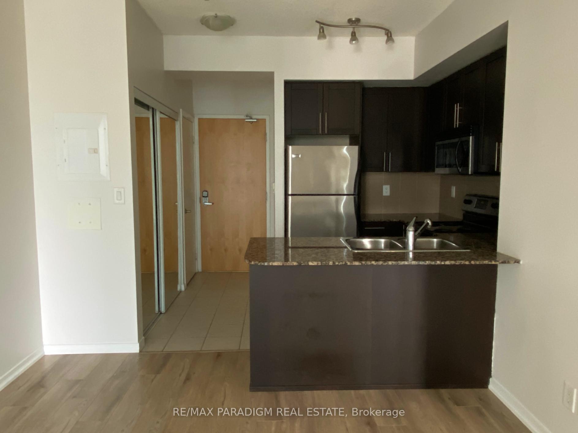 Photo 5 of Unit 1702, 65 Bremner Boulevard, Toronto, Waterfront Communities — HOMEH