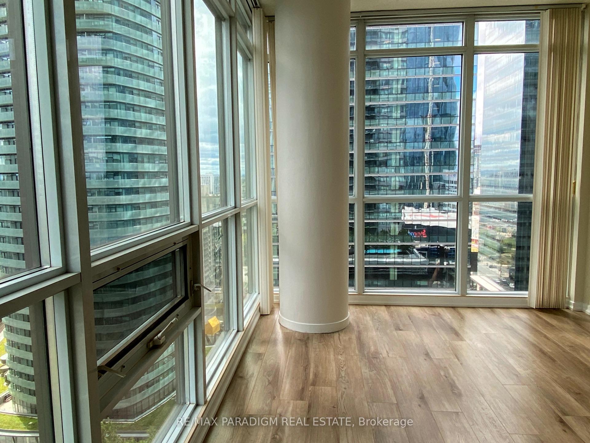 Photo 8 of Unit 1702, 65 Bremner Boulevard, Toronto, Waterfront Communities — HOMEH