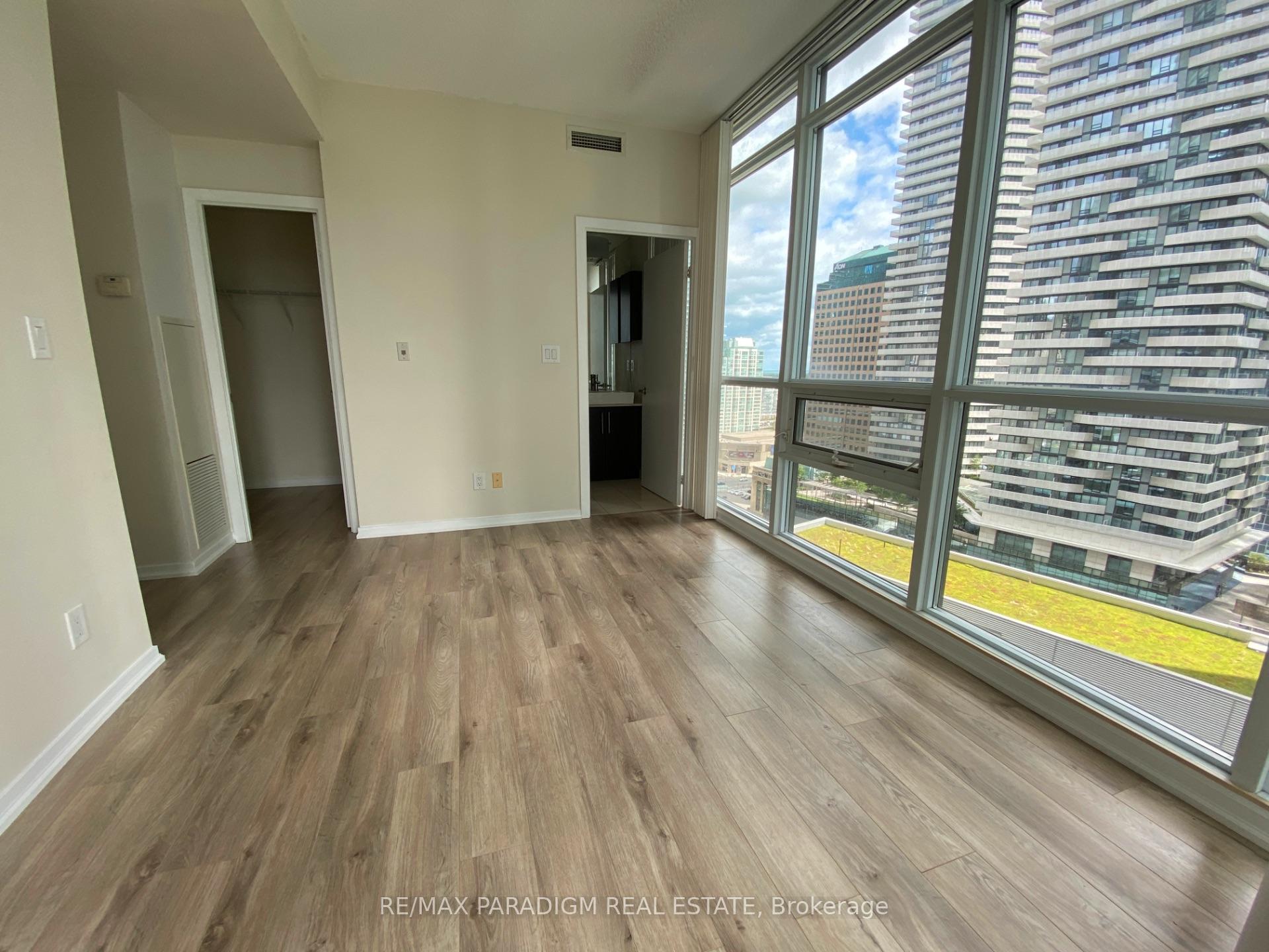 Photo 10 of Unit 1702, 65 Bremner Boulevard, Toronto, Waterfront Communities — HOMEH