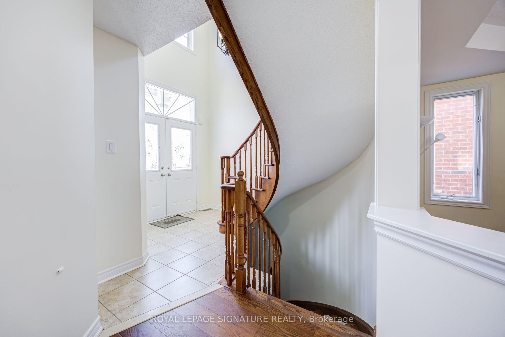 Photo 5 of 44 Selby Drive, Ajax, Northwest Ajax — HOMEH