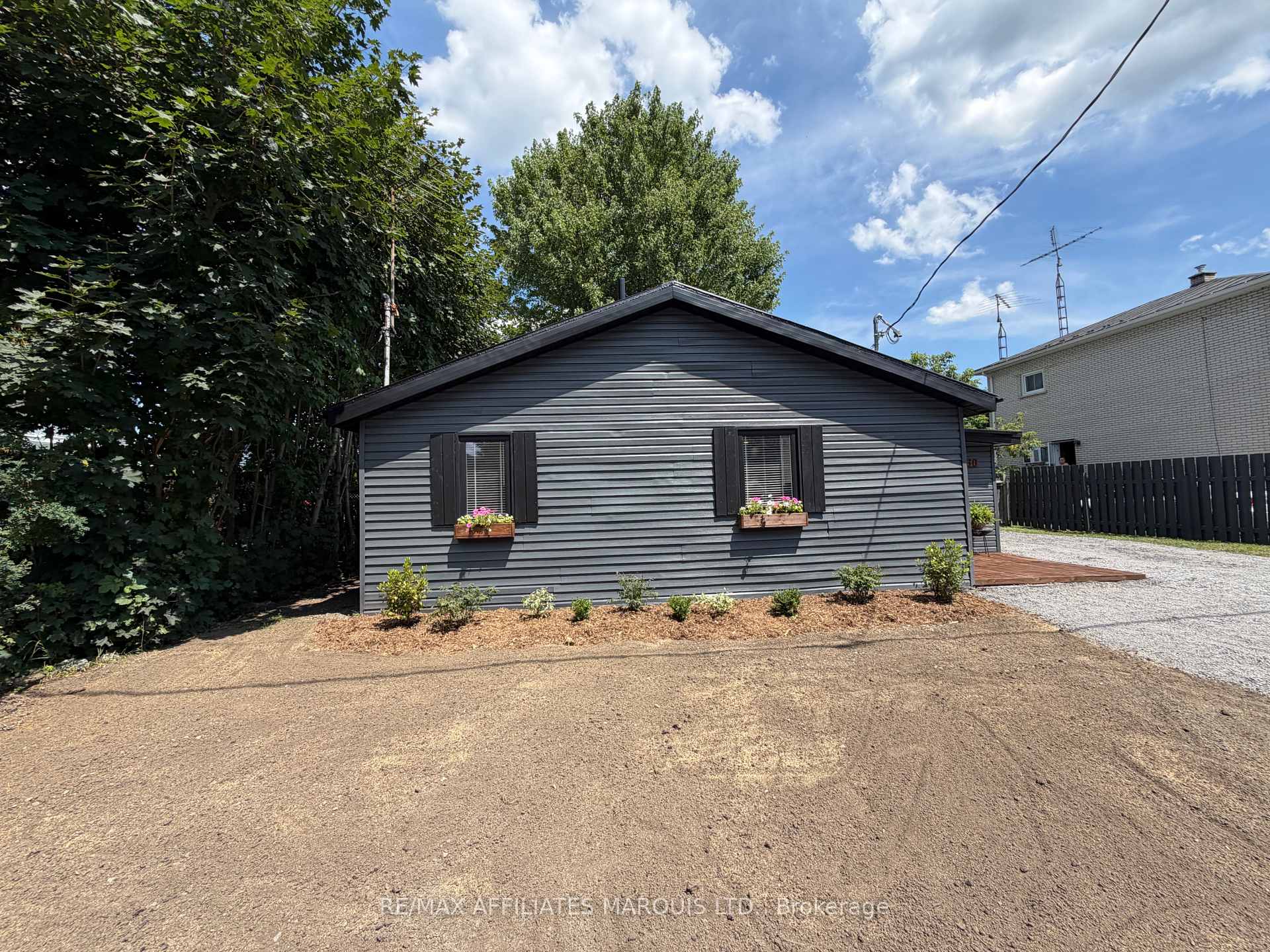 Photo 2 of 230 Boundary Road E, North Glengarry, Alexandria — HOMEH