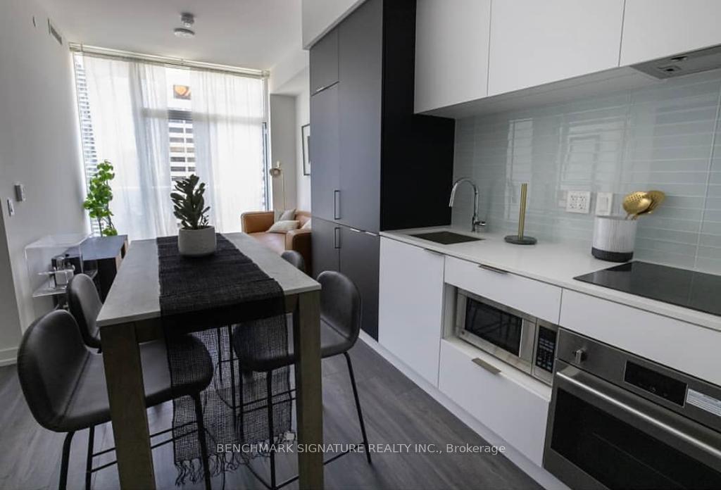 Photo 16 of Unit 603, 33 Helendale Avenue, Toronto, Yonge-Eglinton — HOMEH