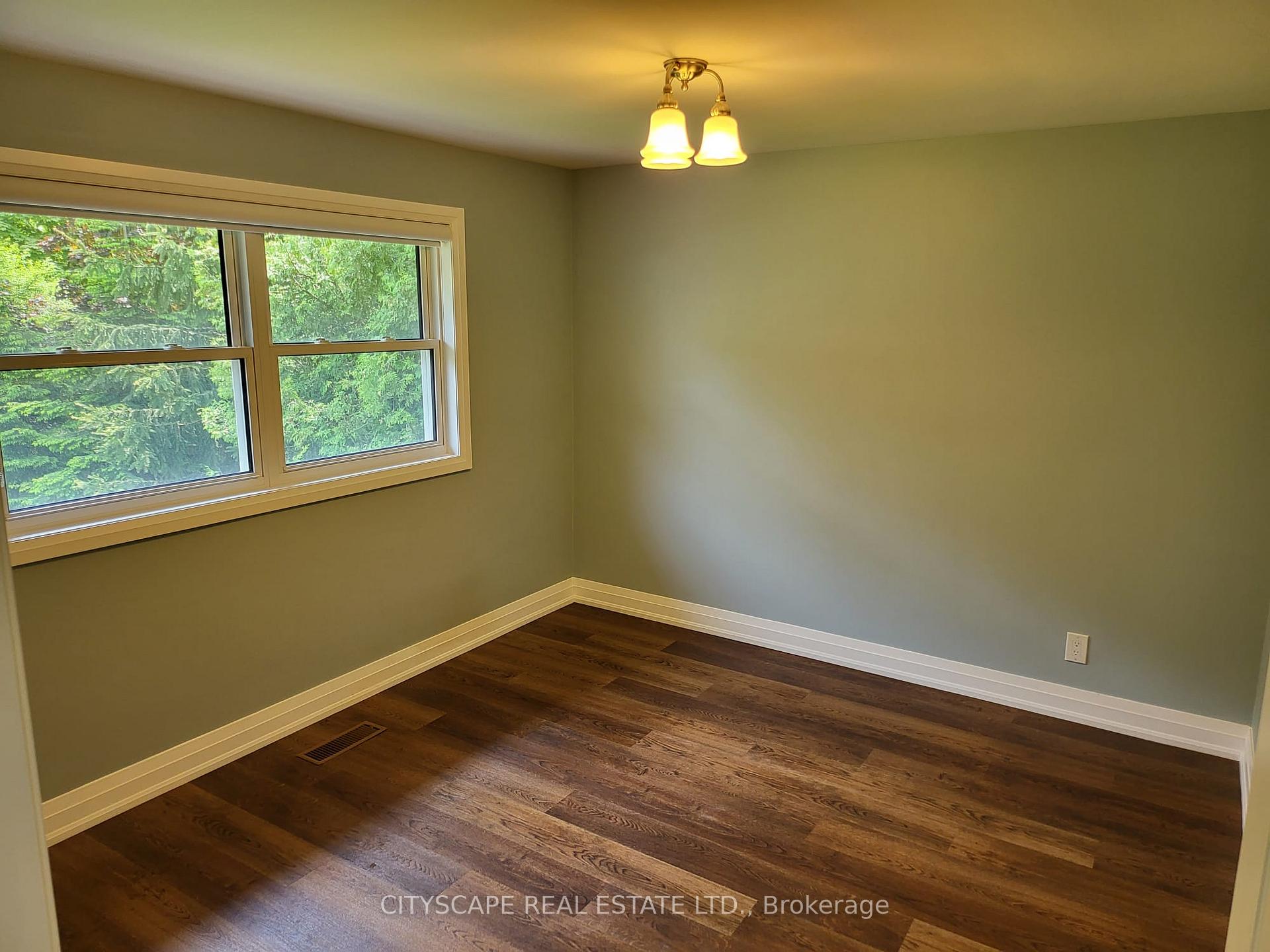 Photo 12 of 1605 Bowmanville Avenue, Clarington, Bowmanville — HOMEH