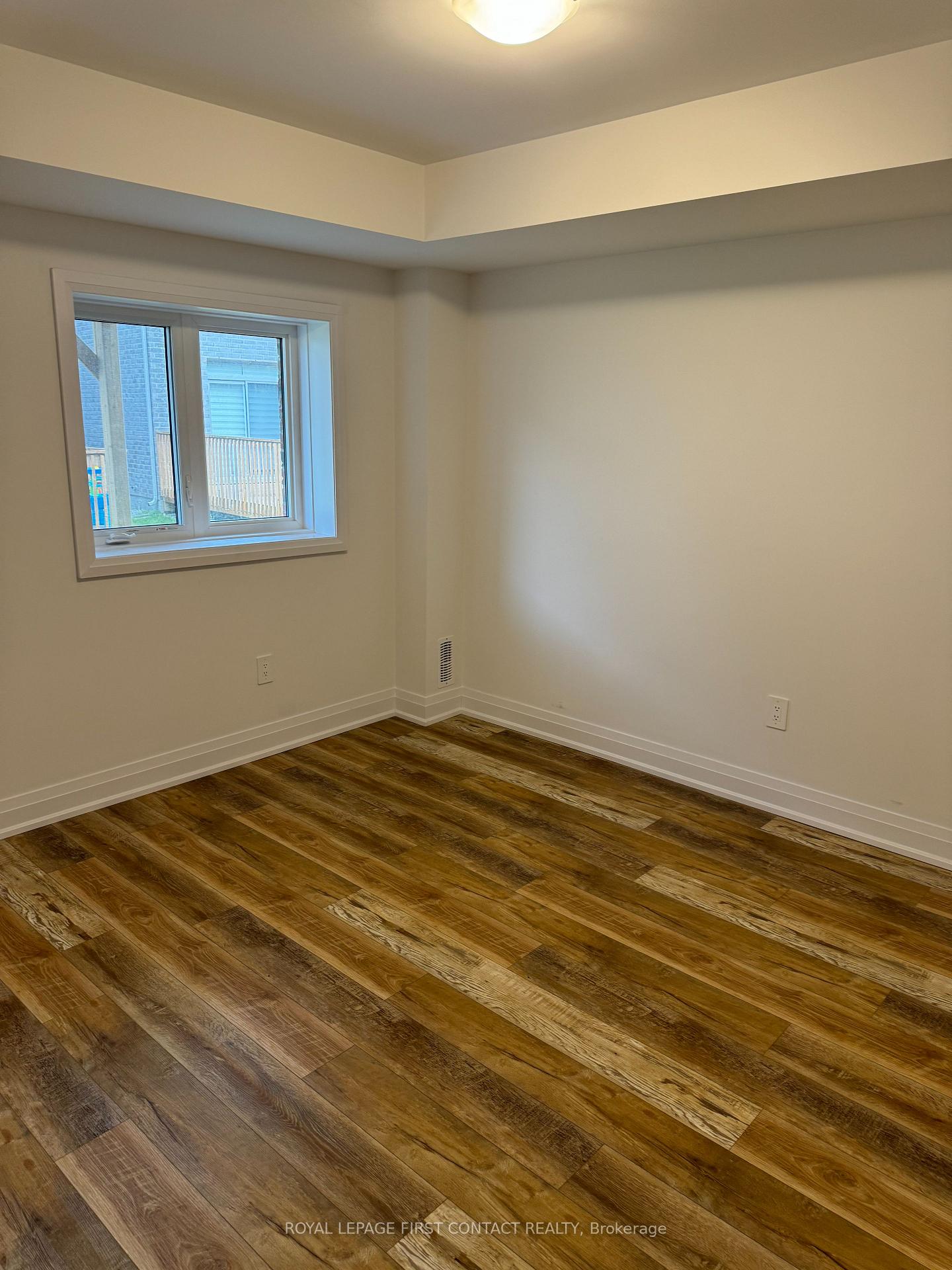 Photo 5 of Unit LOWER, 184 Franklin Trail, Barrie, Rural Barrie Southwest — HOMEH