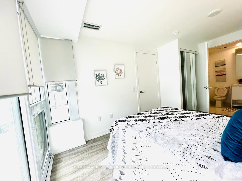 Photo 2 of Unit 802, 77 Shuter Street, Toronto, Church-Yonge Corridor — HOMEH