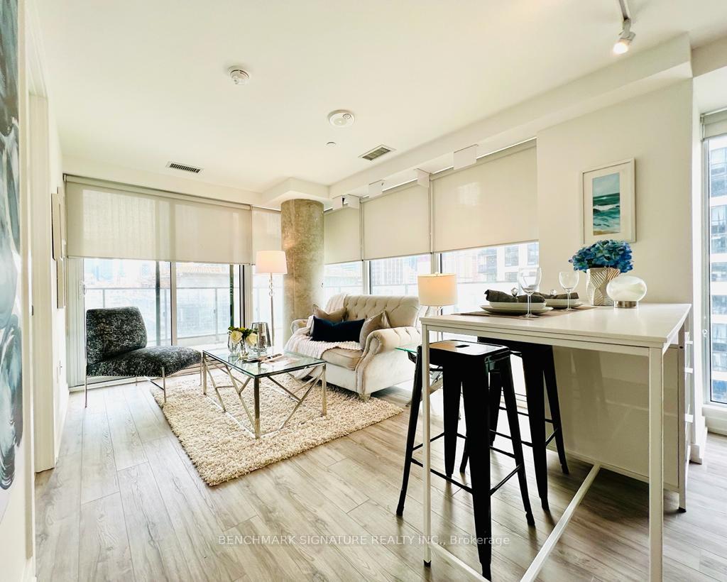 Photo 12 of Unit 802, 77 Shuter Street, Toronto, Church-Yonge Corridor — HOMEH