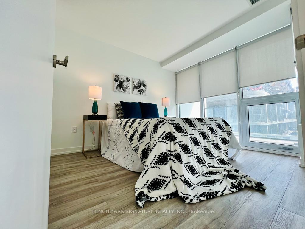 Photo 13 of Unit 802, 77 Shuter Street, Toronto, Church-Yonge Corridor — HOMEH