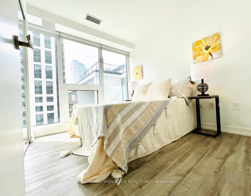 Photo 14 of Unit 802, 77 Shuter Street, Toronto, Church-Yonge Corridor — HOMEH