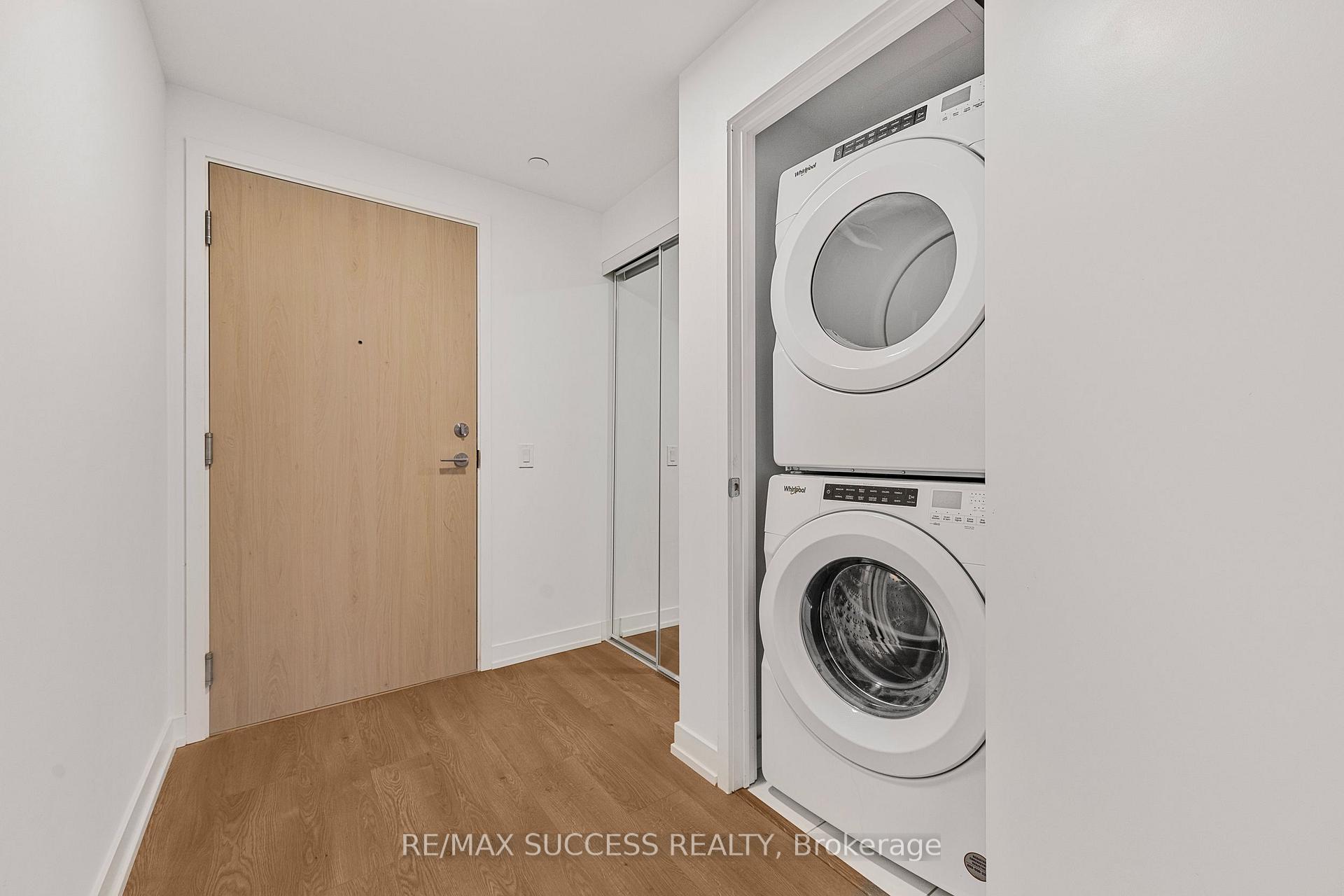 Photo 5 of Unit 718, 181 Sheppard Avenue E, North York, Willowdale East — HOMEH