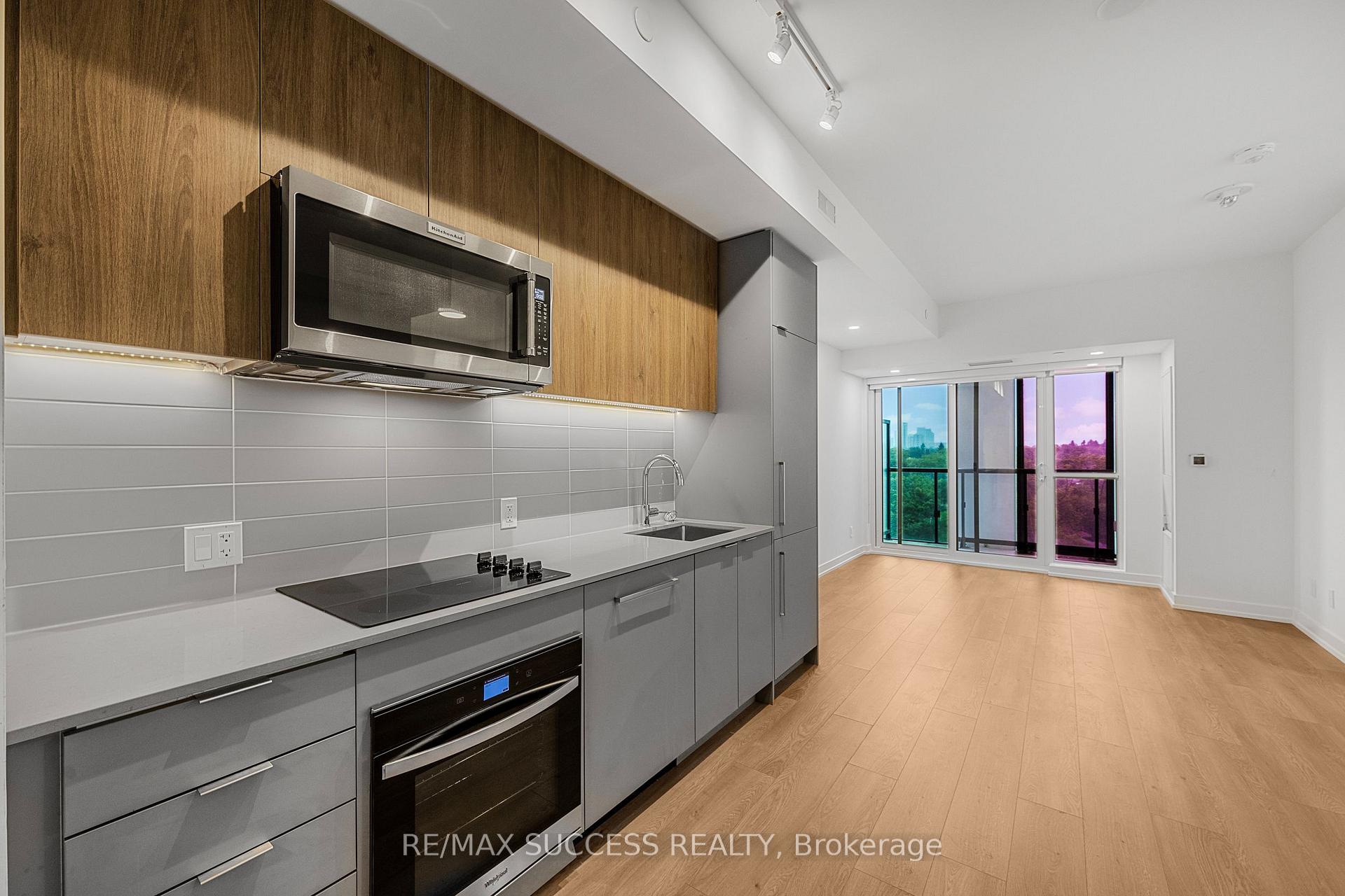 Photo 7 of Unit 718, 181 Sheppard Avenue E, North York, Willowdale East — HOMEH