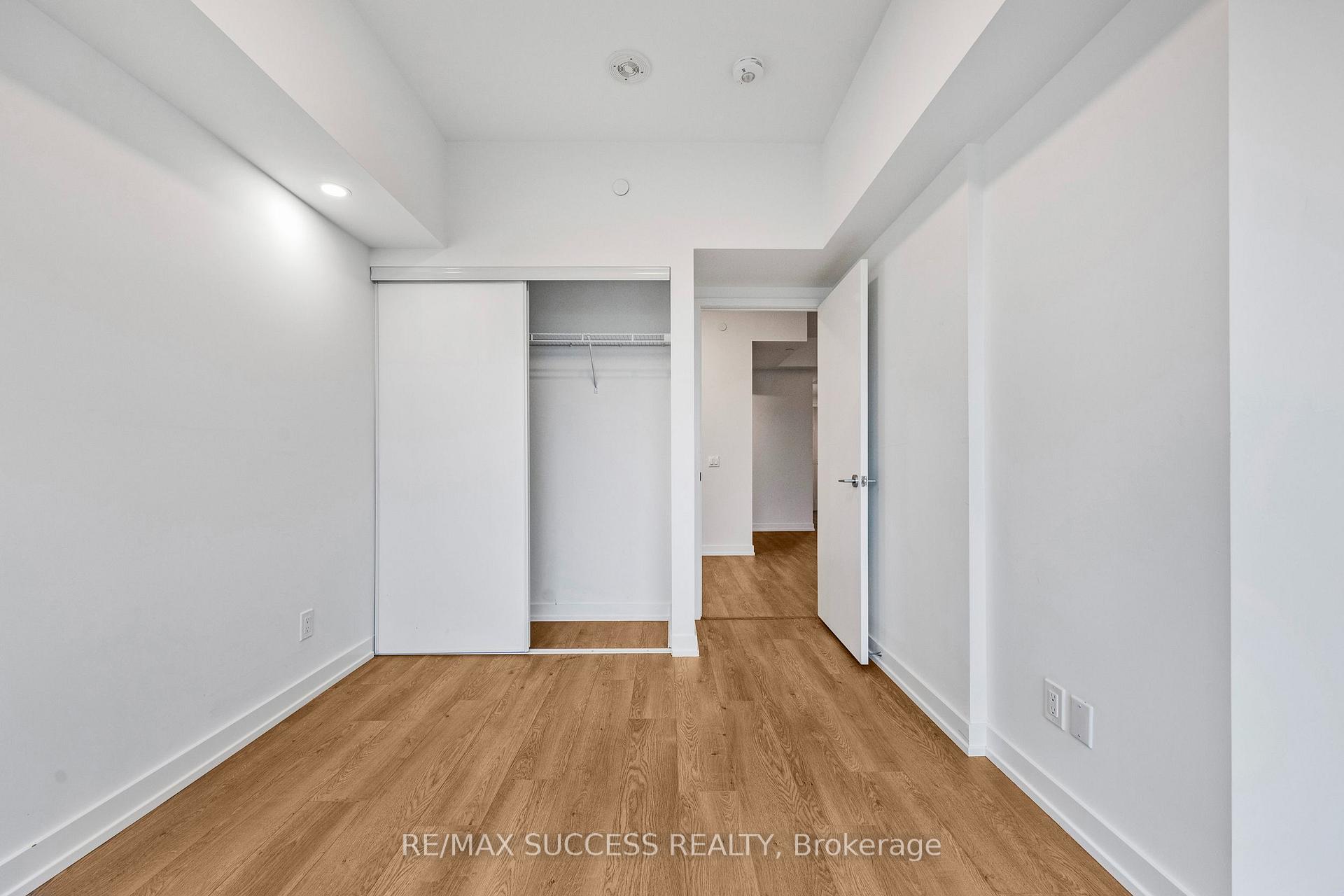Photo 18 of Unit 718, 181 Sheppard Avenue E, North York, Willowdale East — HOMEH