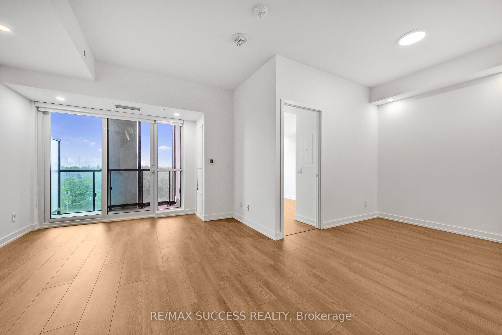 Photo 19 of Unit 718, 181 Sheppard Avenue E, North York, Willowdale East — HOMEH