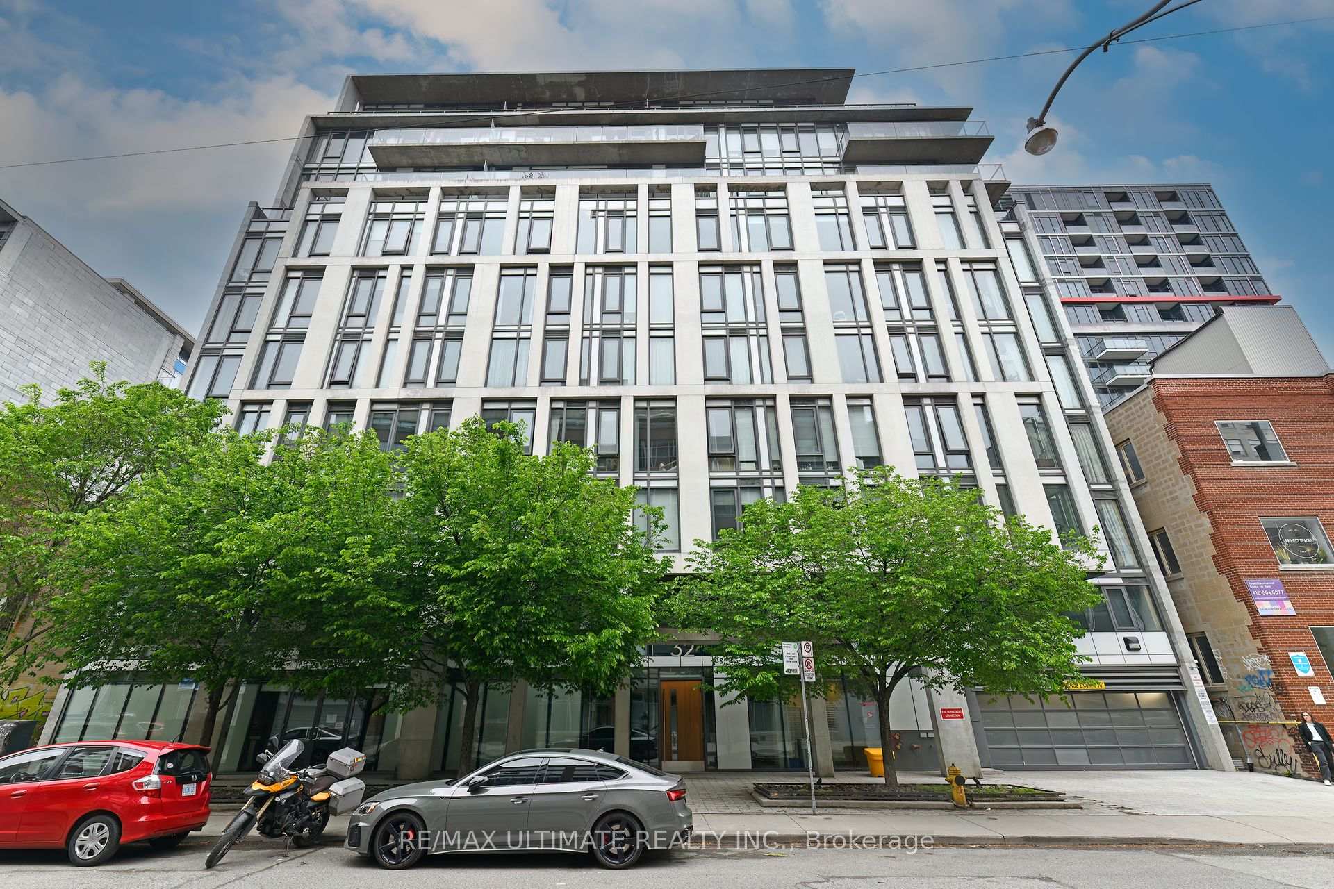 Front of Unit 701, 32 Camden Street