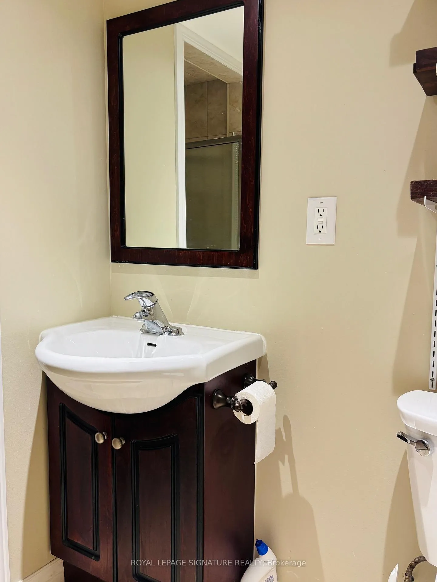 Photo 7 of Unit Lower, 445 Donlands Avenue, Toronto, East York — HOMEH