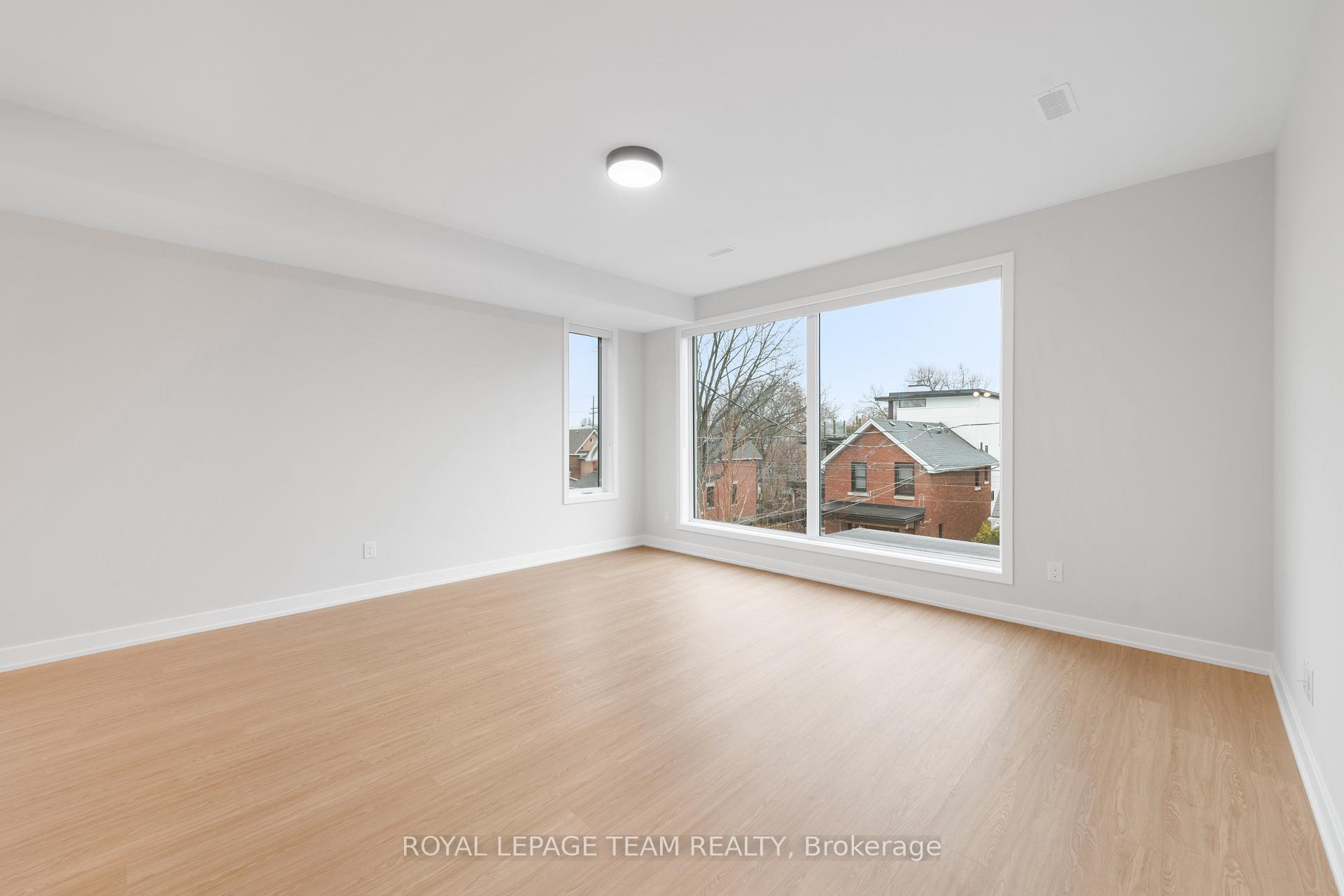 Photo 10 of Unit 3, 49 Grosvenor Avenue, Ottawa, Old Ottawa South — HOMEH