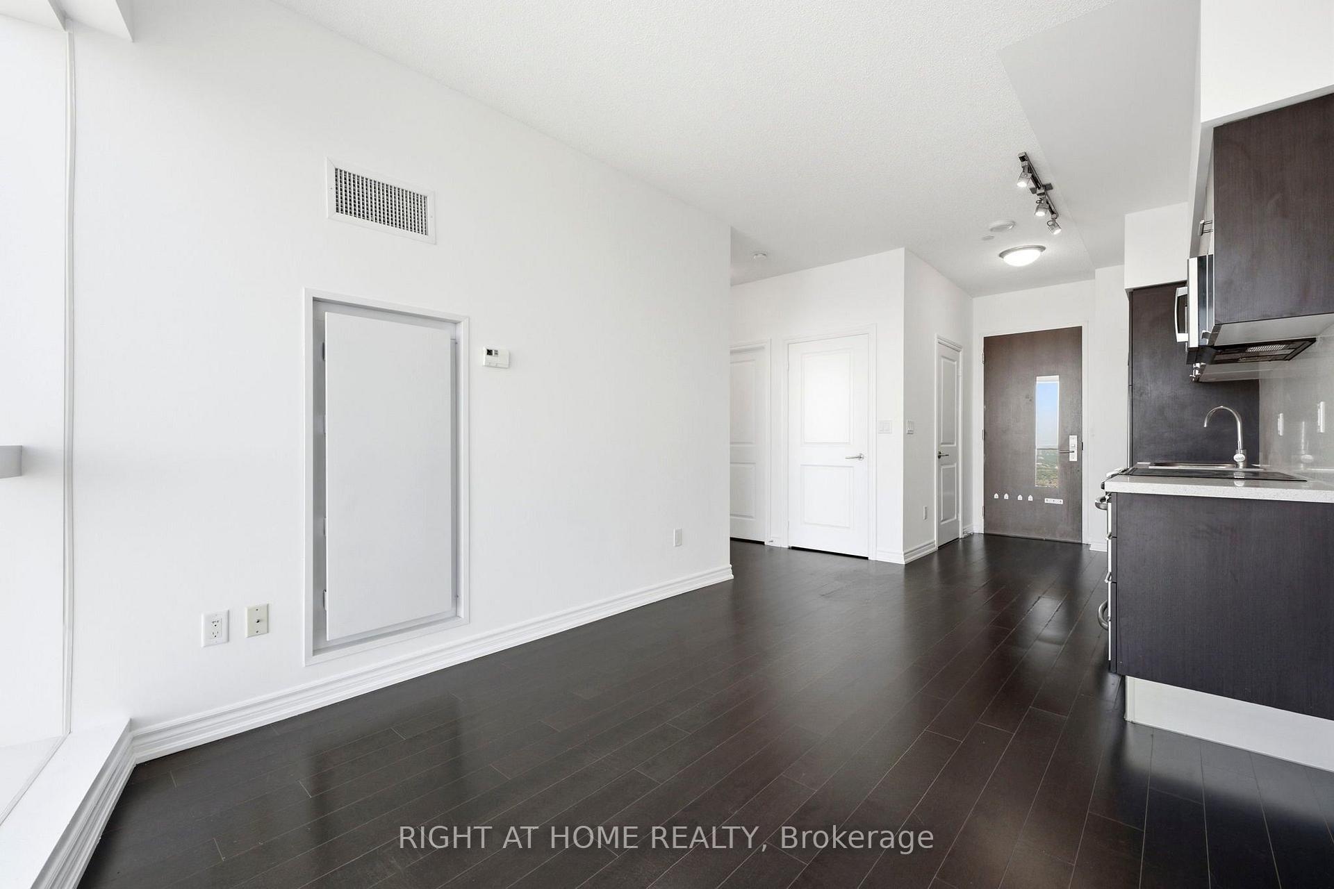 Photo 5 of Unit 5614, 386 Yonge Street, Toronto, Bay Street Corridor — HOMEH