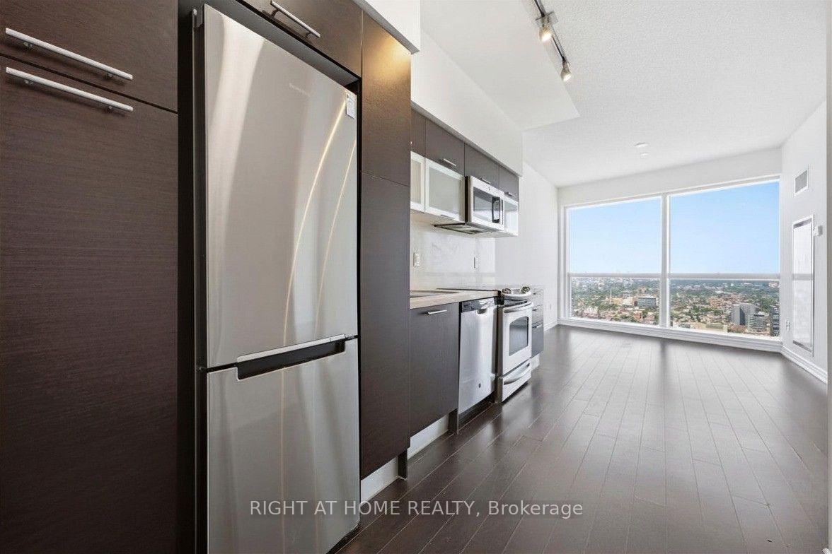 Photo 7 of Unit 5614, 386 Yonge Street, Toronto, Bay Street Corridor — HOMEH
