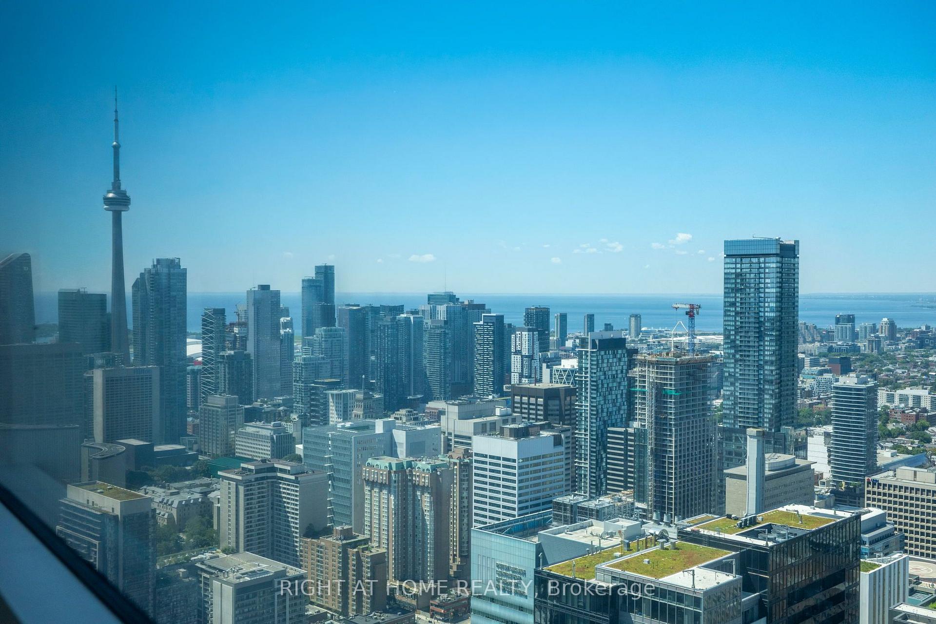 Photo 11 of Unit 5614, 386 Yonge Street, Toronto, Bay Street Corridor — HOMEH