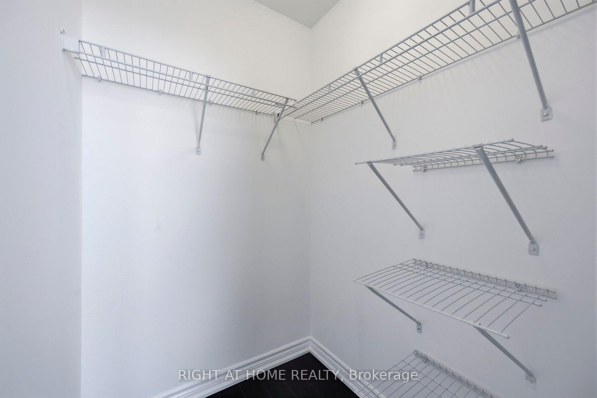 Photo 16 of Unit 5614, 386 Yonge Street, Toronto, Bay Street Corridor — HOMEH