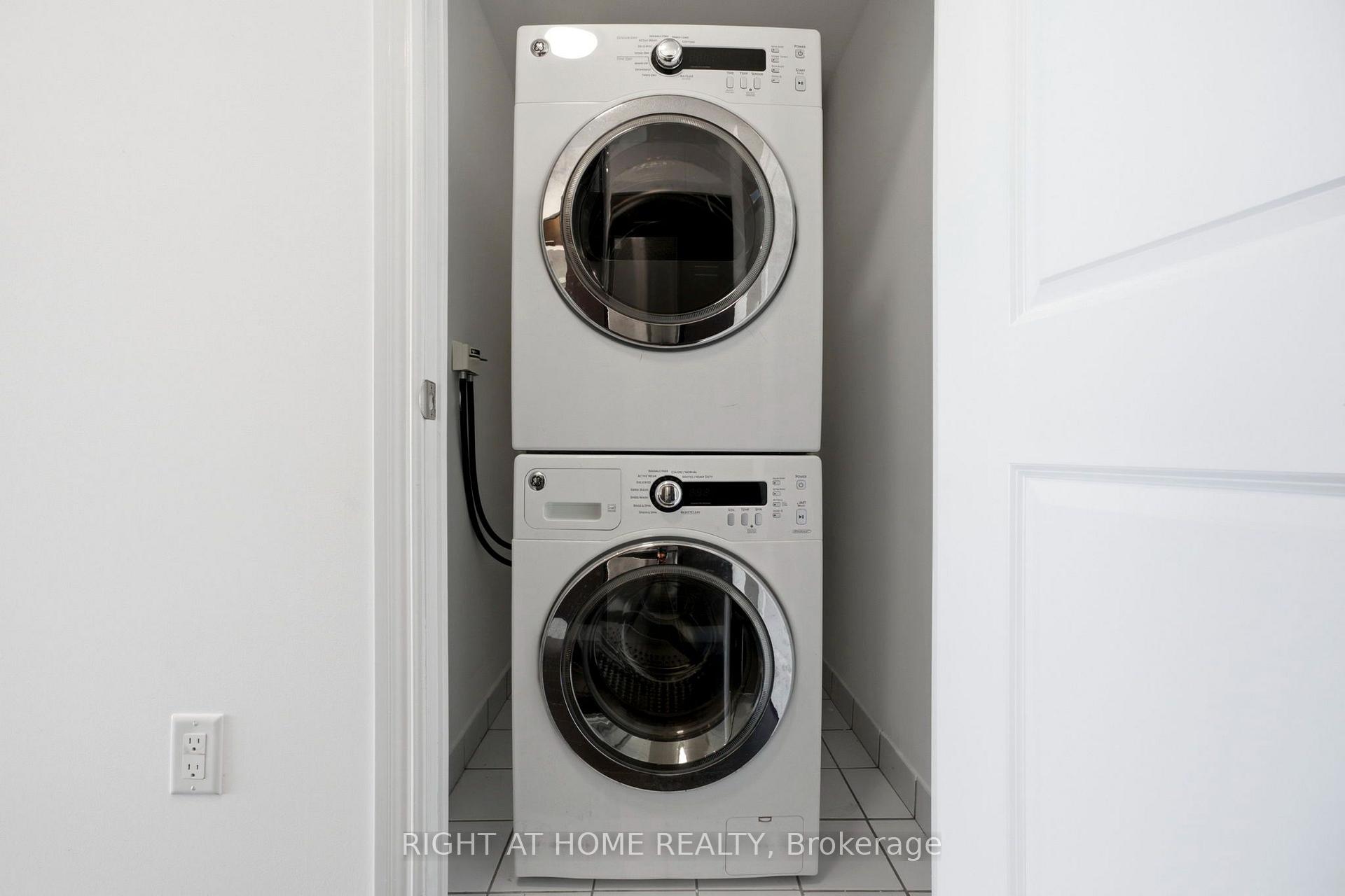 Photo 19 of Unit 5614, 386 Yonge Street, Toronto, Bay Street Corridor — HOMEH
