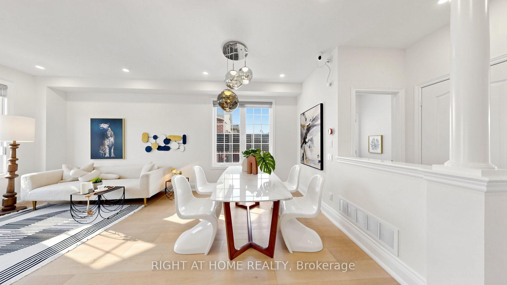 Photo 7 of 19 Heaney Court, Aurora, Bayview Northeast — HOMEH