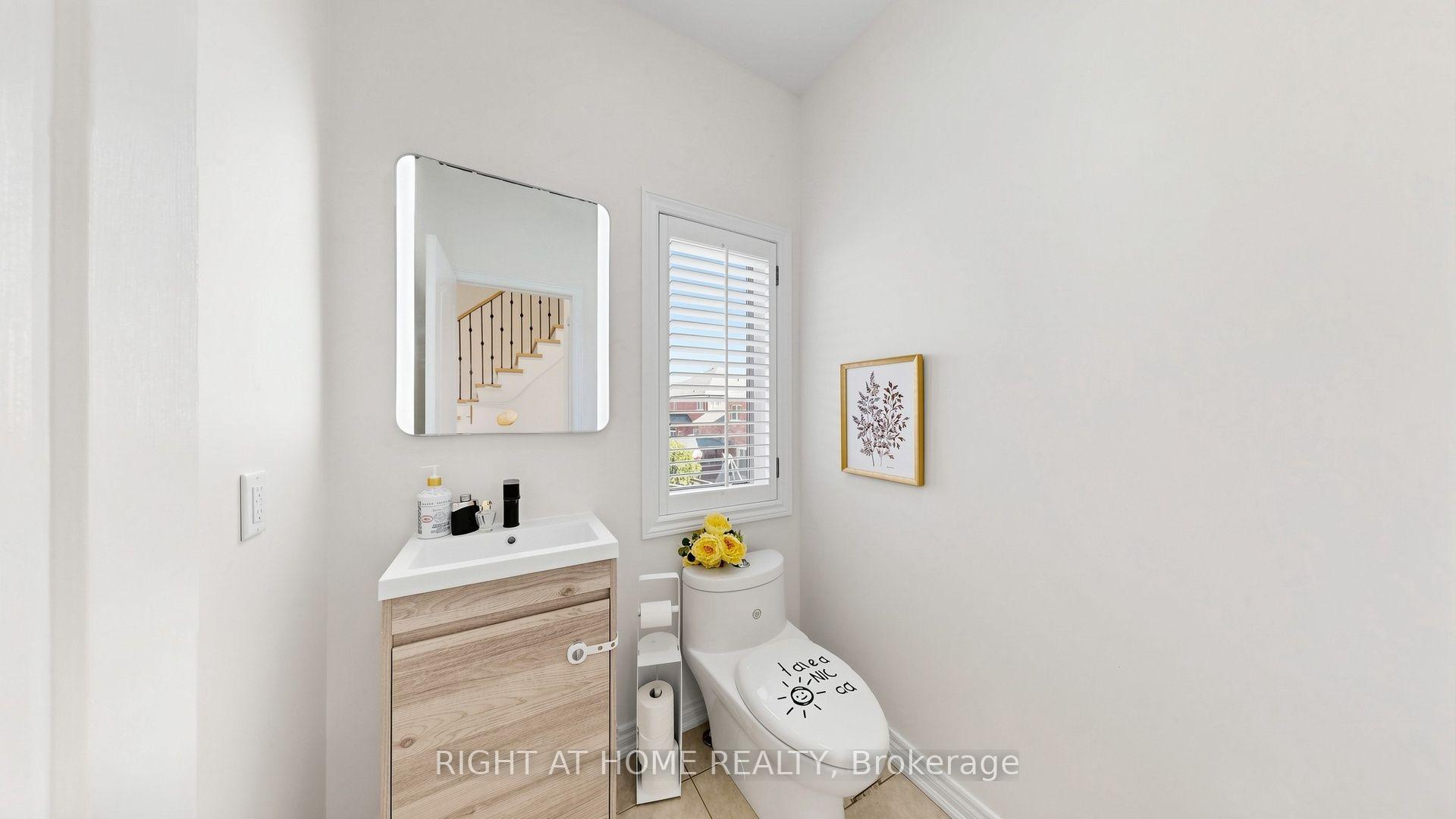 Photo 20 of 19 Heaney Court, Aurora, Bayview Northeast — HOMEH