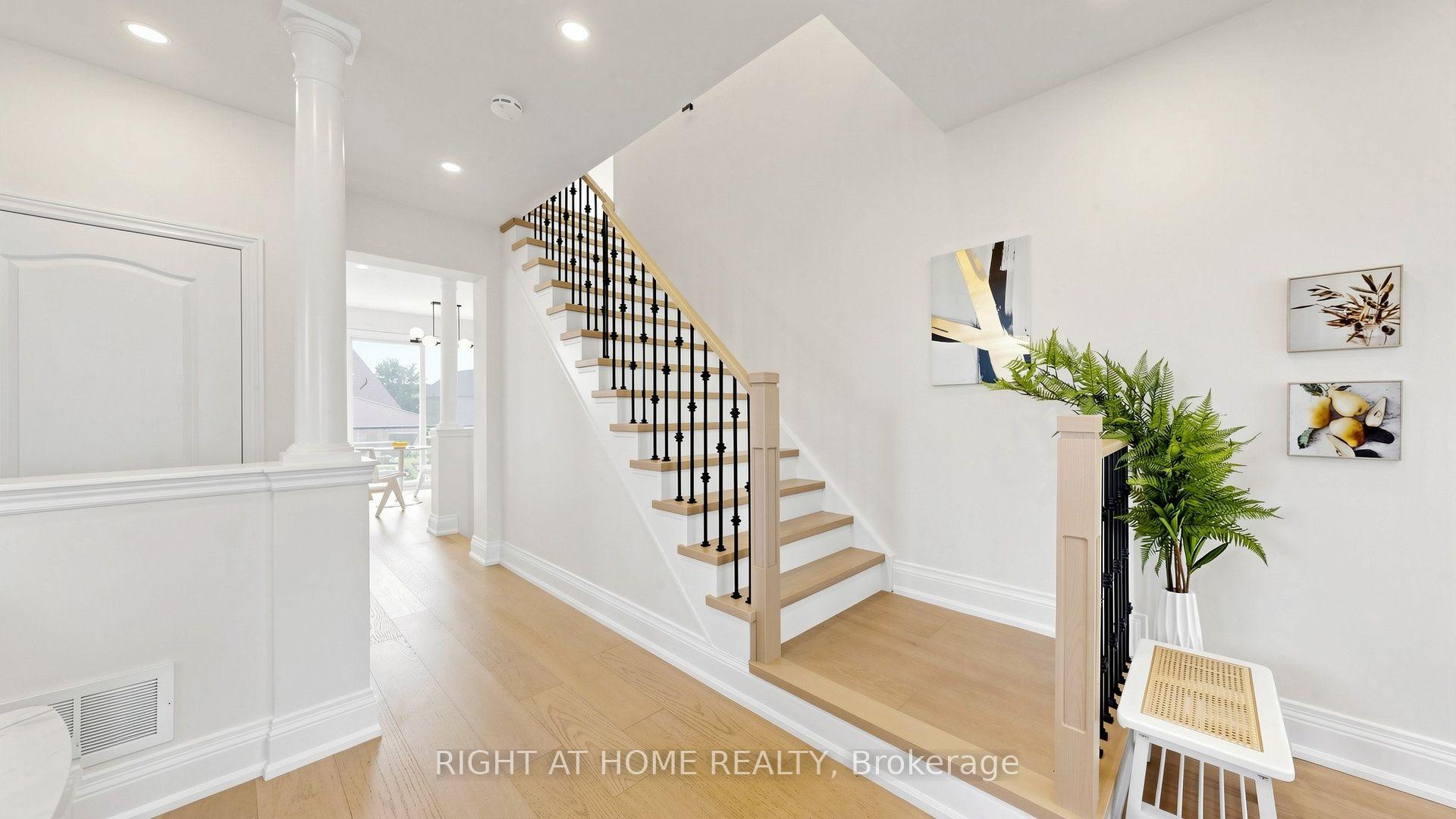 Photo 22 of 19 Heaney Court, Aurora, Bayview Northeast — HOMEH