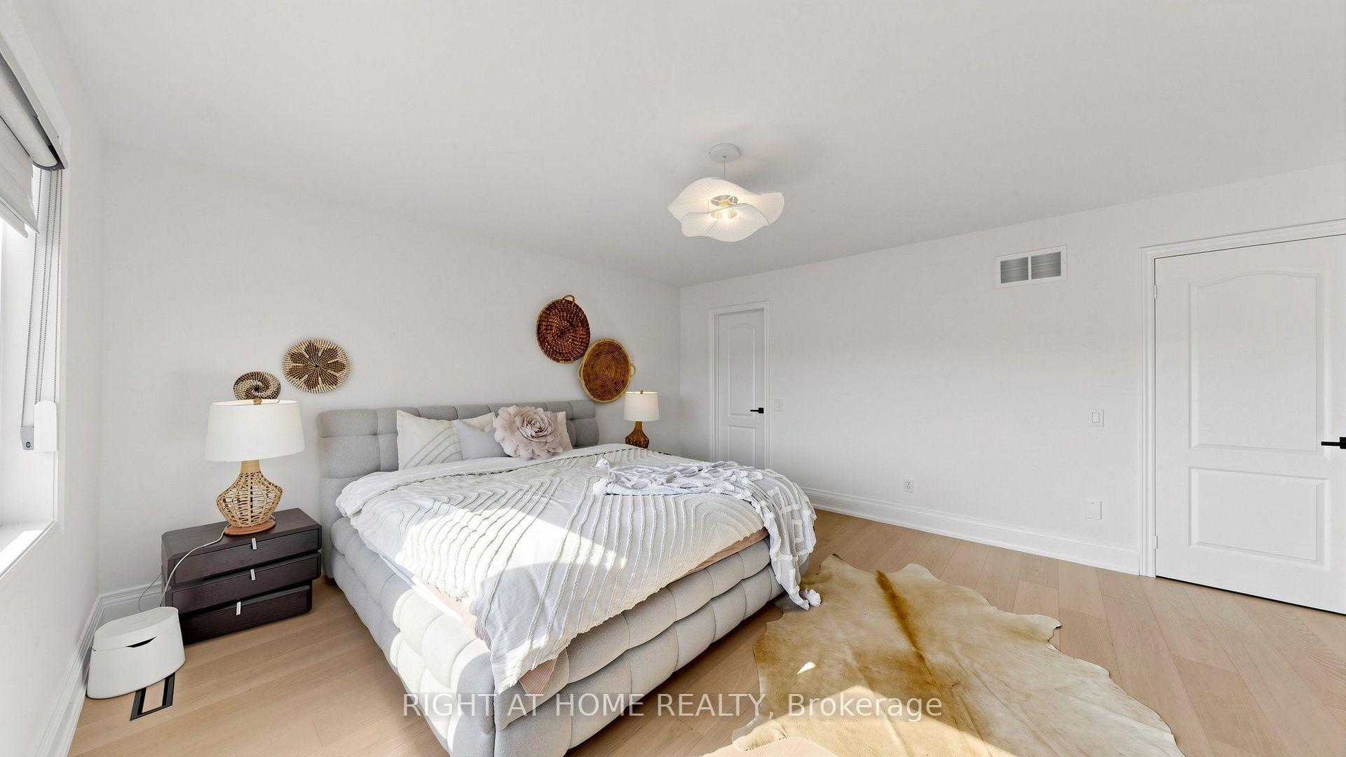 Photo 26 of 19 Heaney Court, Aurora, Bayview Northeast — HOMEH
