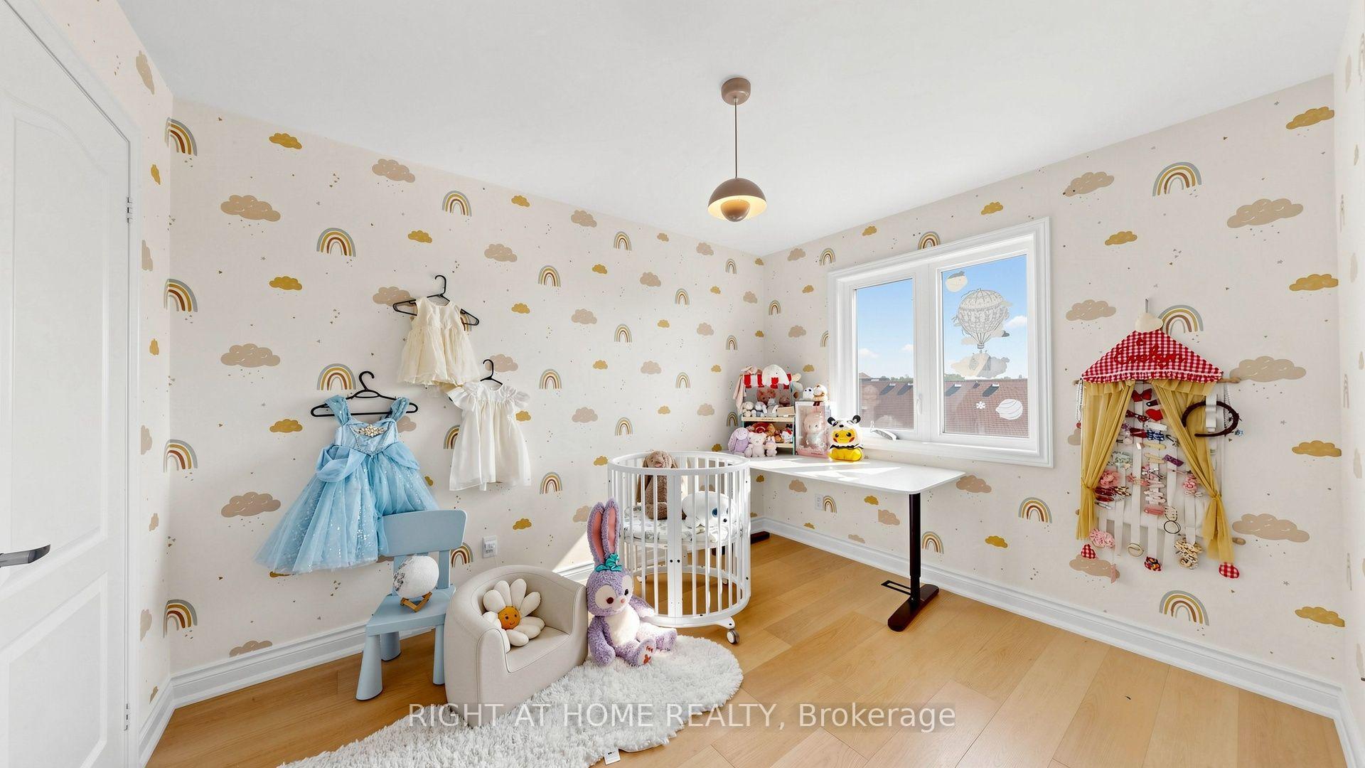 Photo 35 of 19 Heaney Court, Aurora, Bayview Northeast — HOMEH