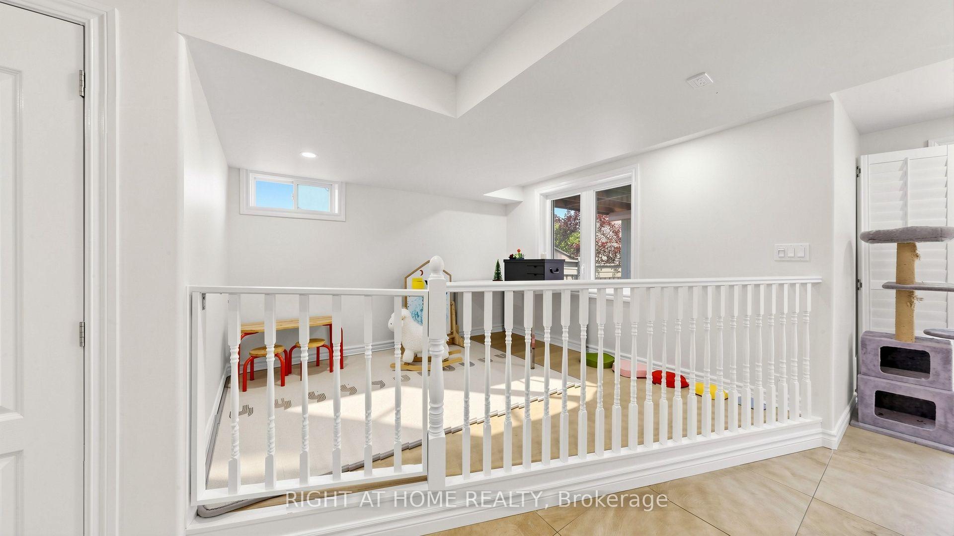 Photo 40 of 19 Heaney Court, Aurora, Bayview Northeast — HOMEH