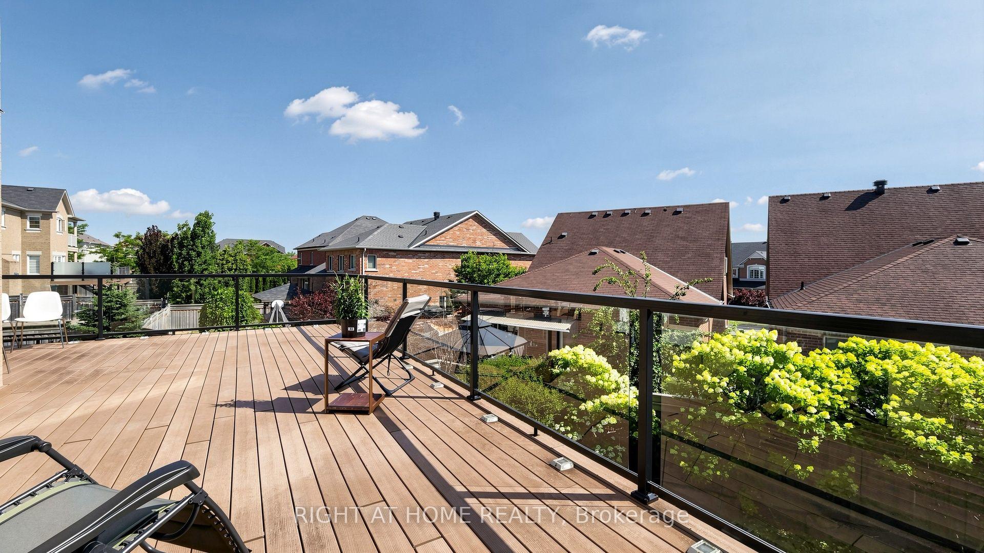 Photo 44 of 19 Heaney Court, Aurora, Bayview Northeast — HOMEH