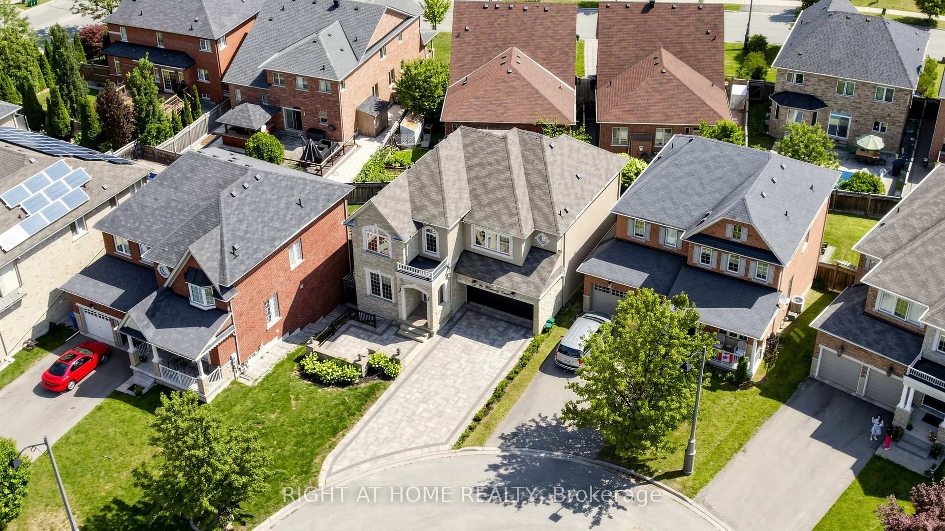 Photo 49 of 19 Heaney Court, Aurora, Bayview Northeast — HOMEH