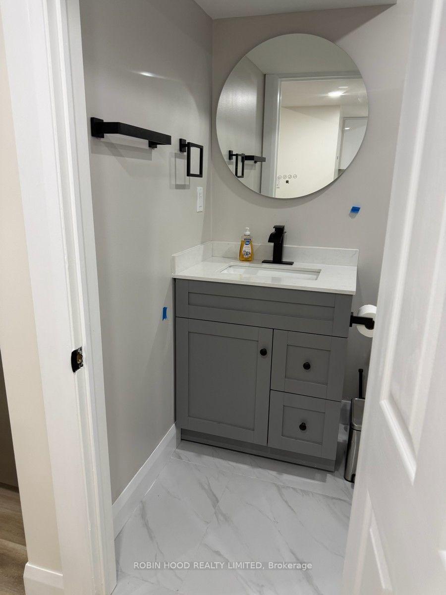 Photo 6 of Unit 495, 495 Taylor Crescent, Burlington, Shoreacres — HOMEH