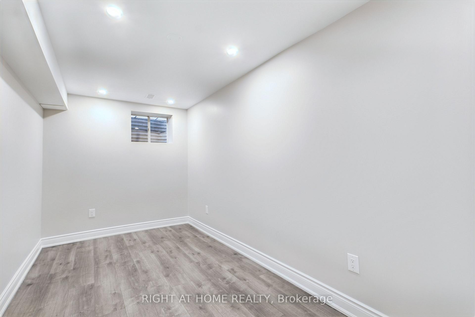 Photo 26 of Unit 2, 4191 Longmoor Drive, Burlington, Shoreacres — HOMEH