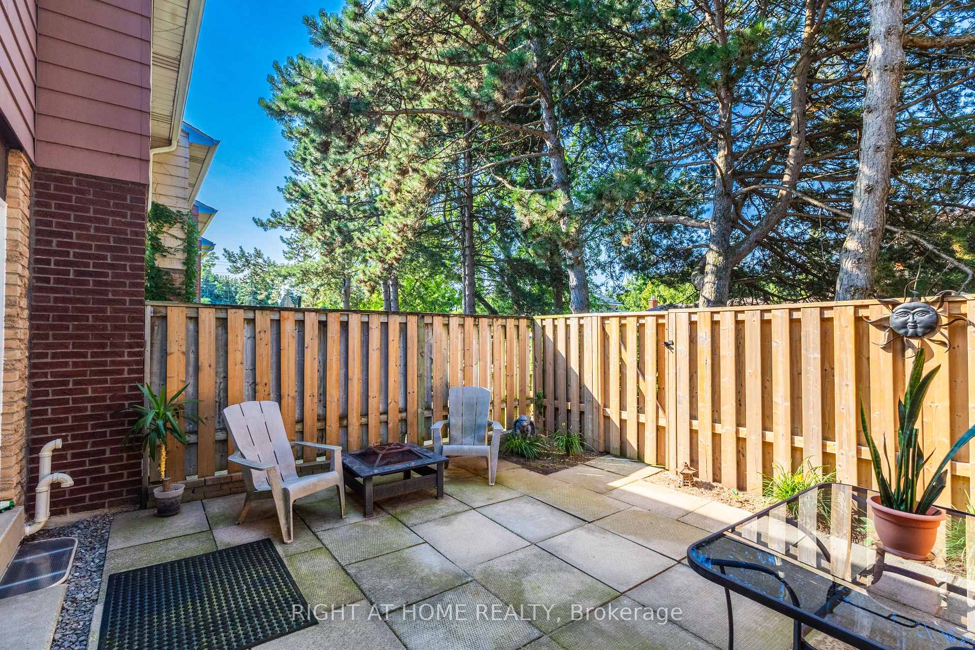 Photo 29 of Unit 2, 4191 Longmoor Drive, Burlington, Shoreacres — HOMEH