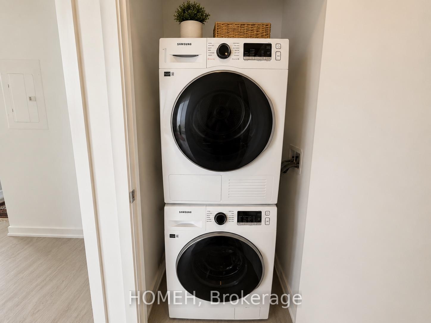 Photo 11 of Unit 919, 8188 Yonge Street, Vaughan, Uplands — HOMEH