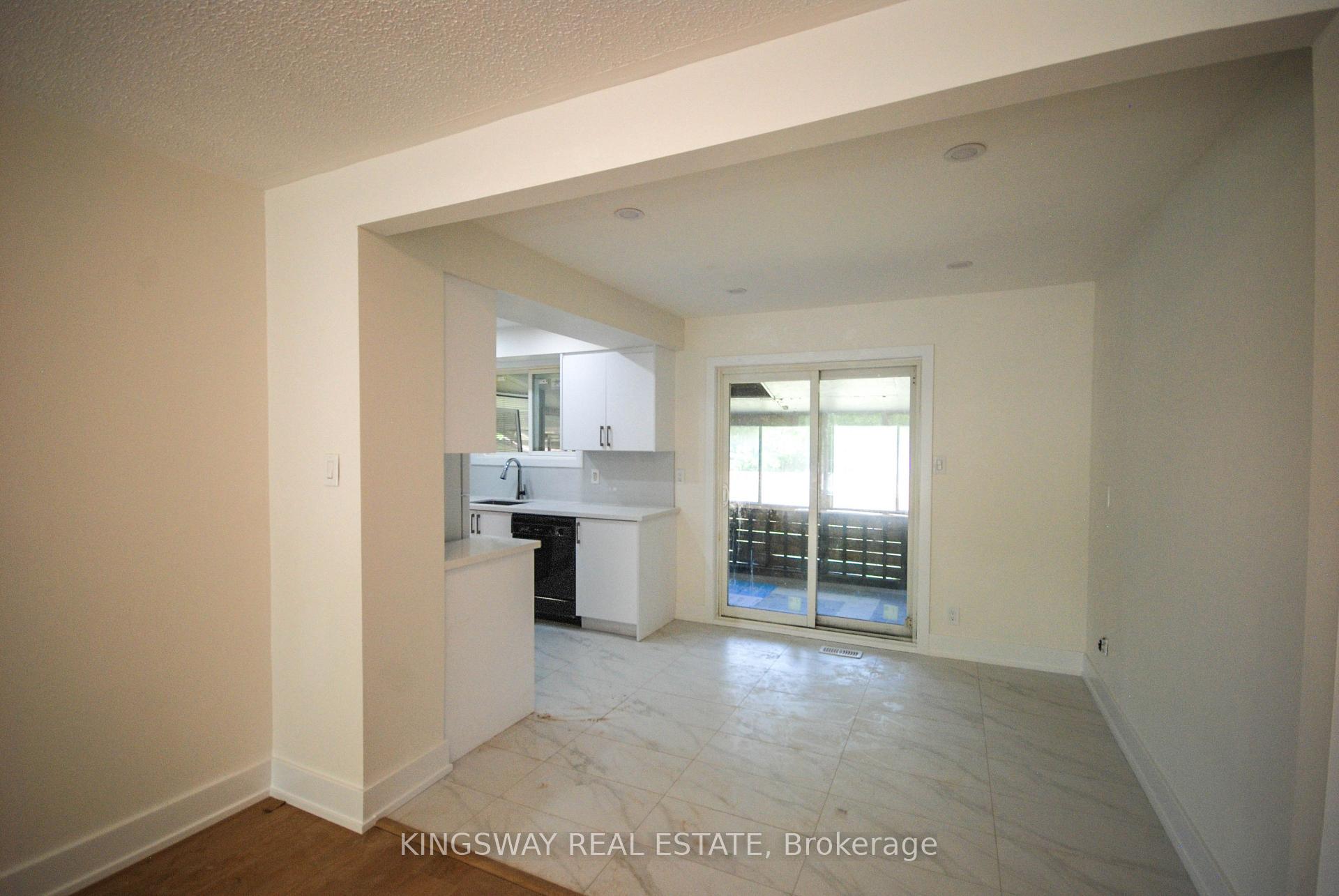 Photo 10 of 24 Archdekin Drive, Brampton, Madoc — HOMEH
