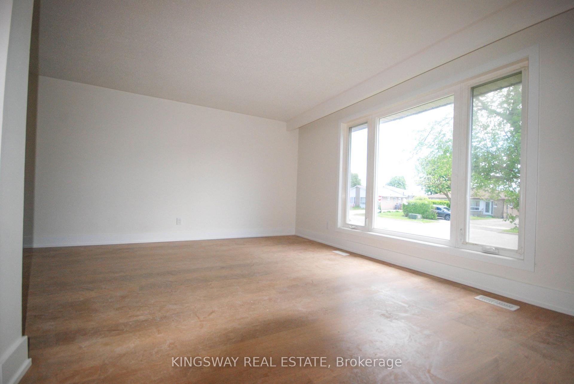 Photo 12 of 24 Archdekin Drive, Brampton, Madoc — HOMEH