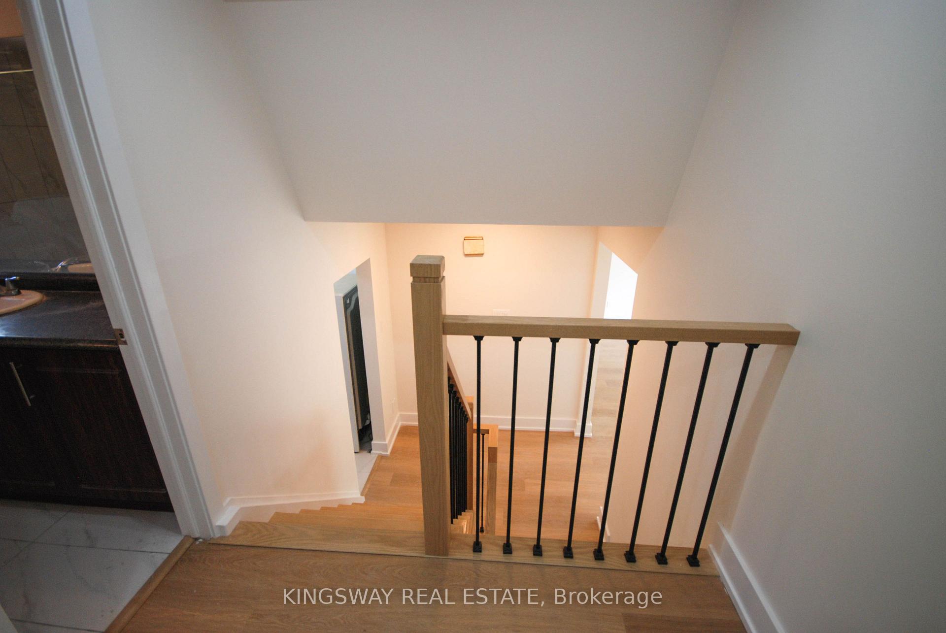 Photo 15 of 24 Archdekin Drive, Brampton, Madoc — HOMEH
